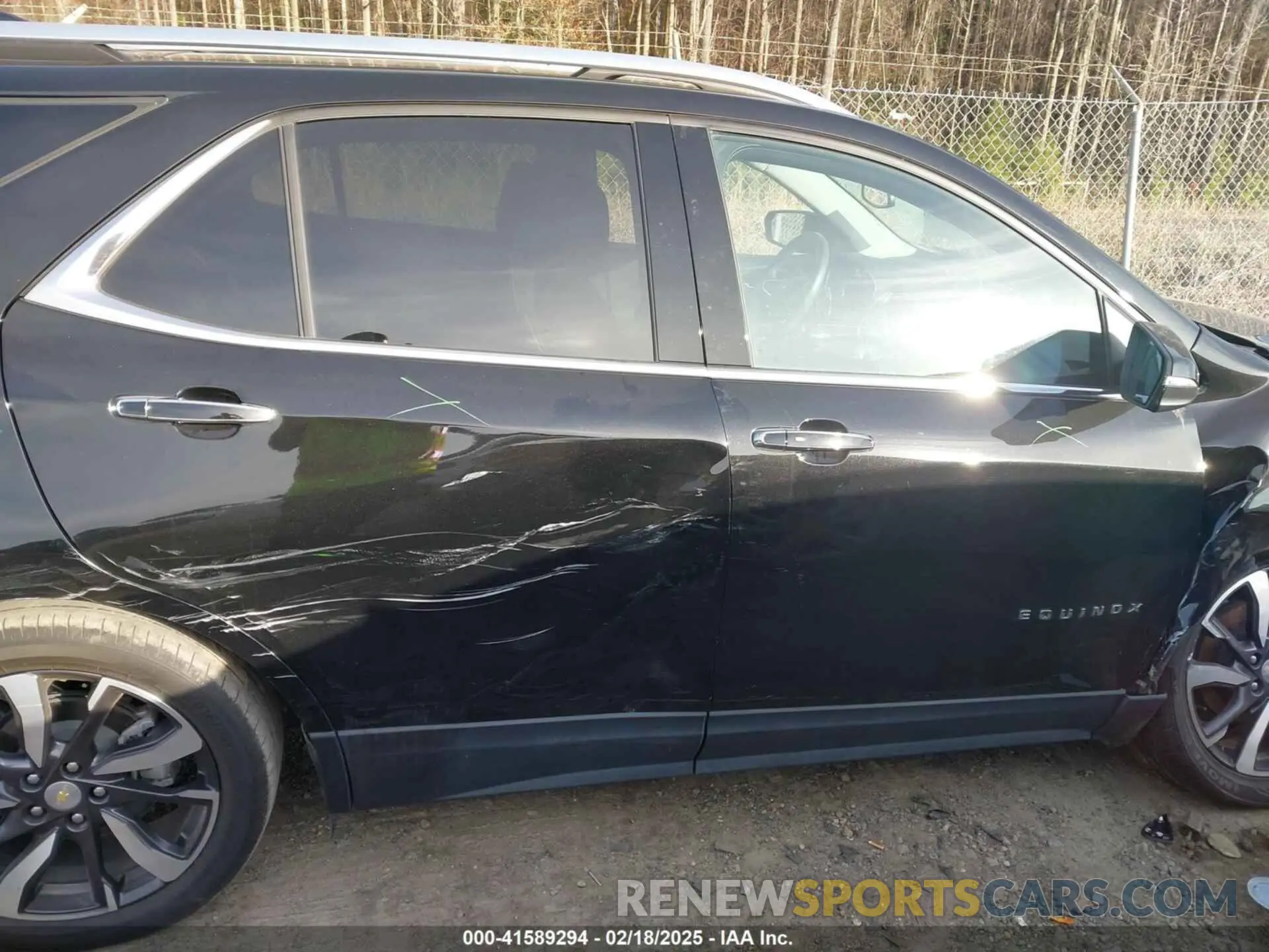 14 Photograph of a damaged car 2GNAXNEV8N6155449 CHEVROLET EQUINOX 2022