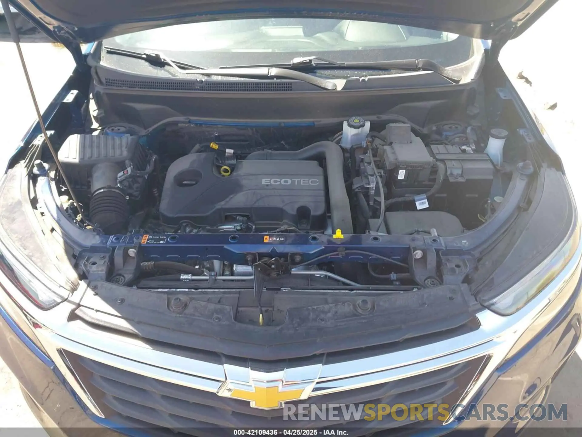 10 Photograph of a damaged car 2GNAXSEV0N6115686 CHEVROLET EQUINOX 2022