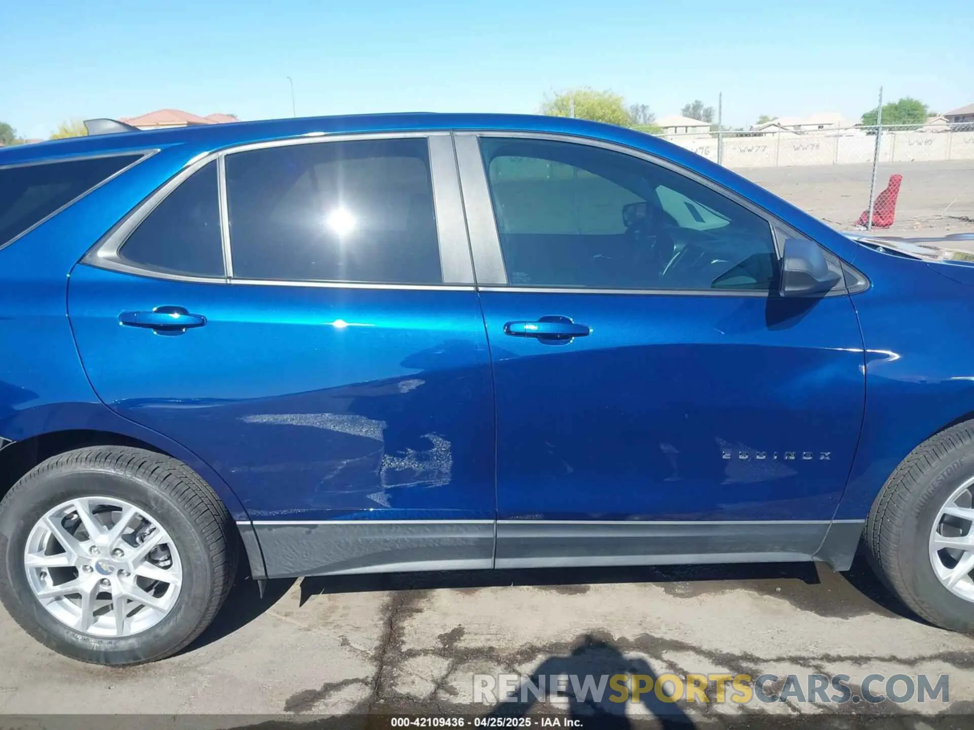 14 Photograph of a damaged car 2GNAXSEV0N6115686 CHEVROLET EQUINOX 2022