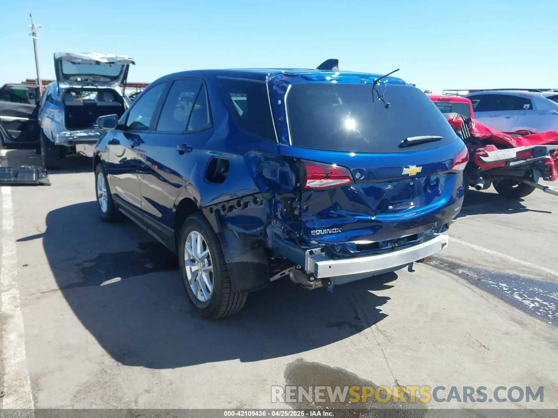 6 Photograph of a damaged car 2GNAXSEV0N6115686 CHEVROLET EQUINOX 2022
