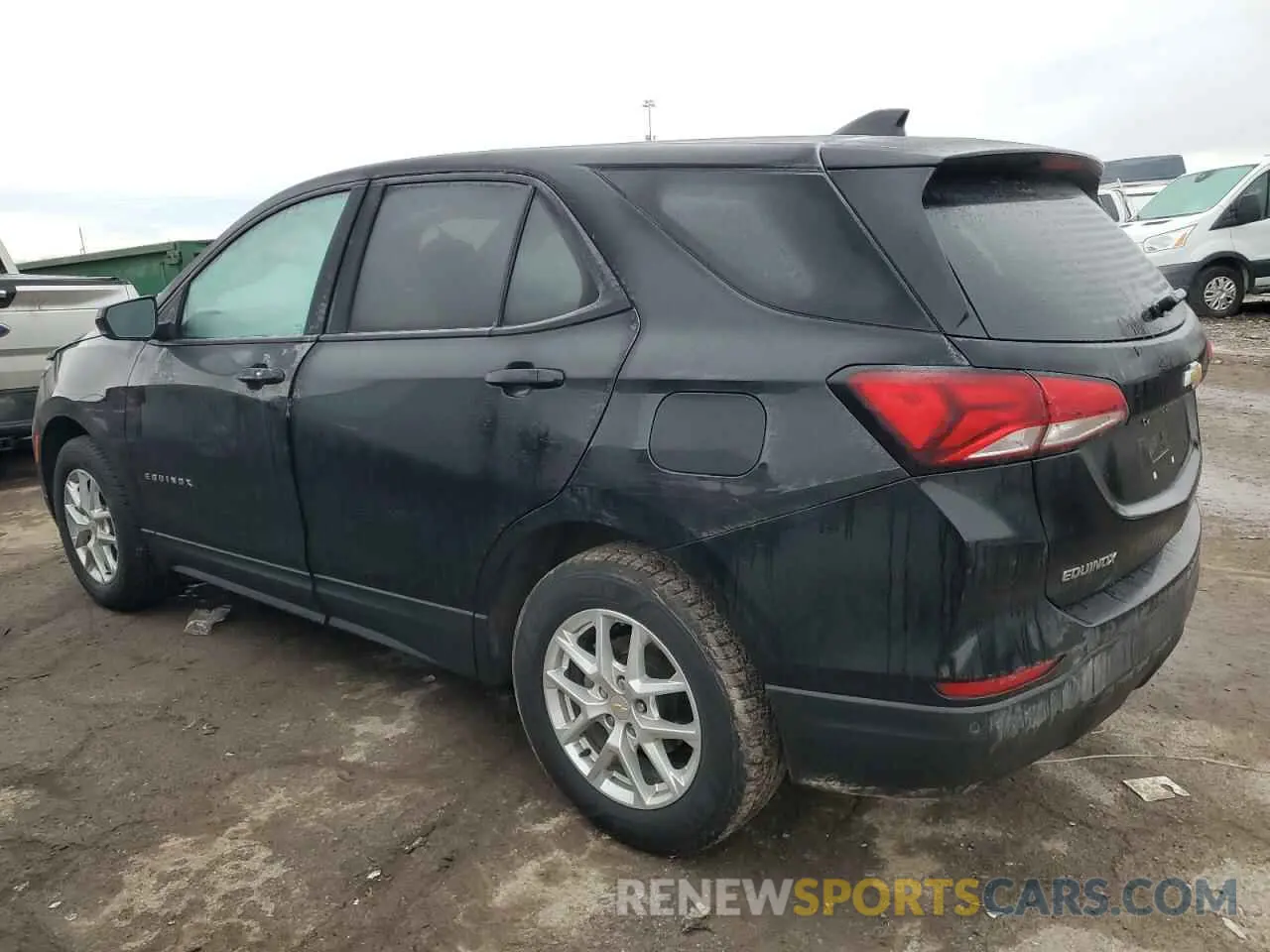 2 Photograph of a damaged car 2GNAXSEV0N6152222 CHEVROLET EQUINOX 2022