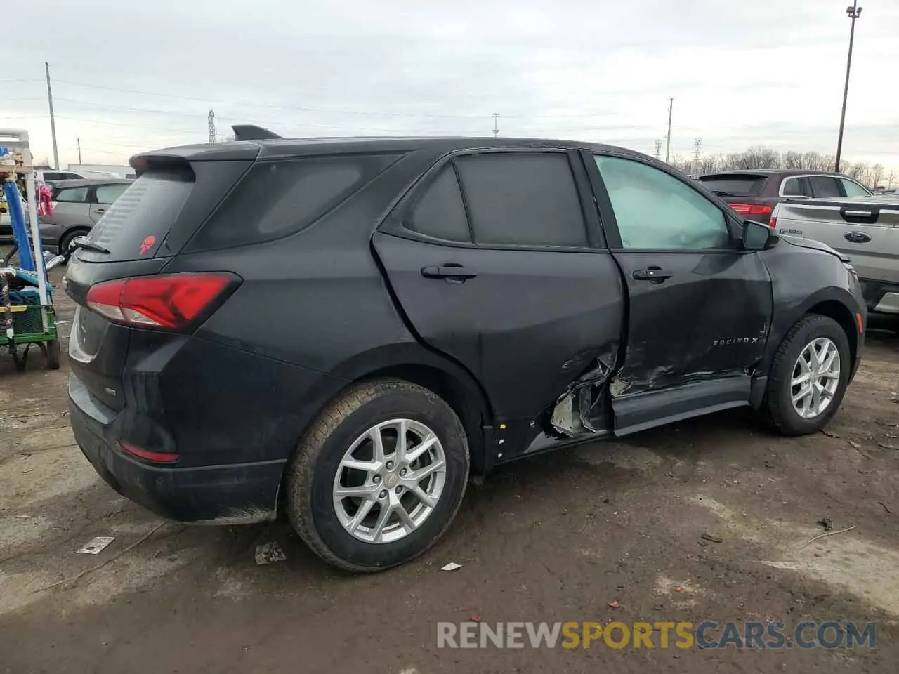 3 Photograph of a damaged car 2GNAXSEV0N6152222 CHEVROLET EQUINOX 2022