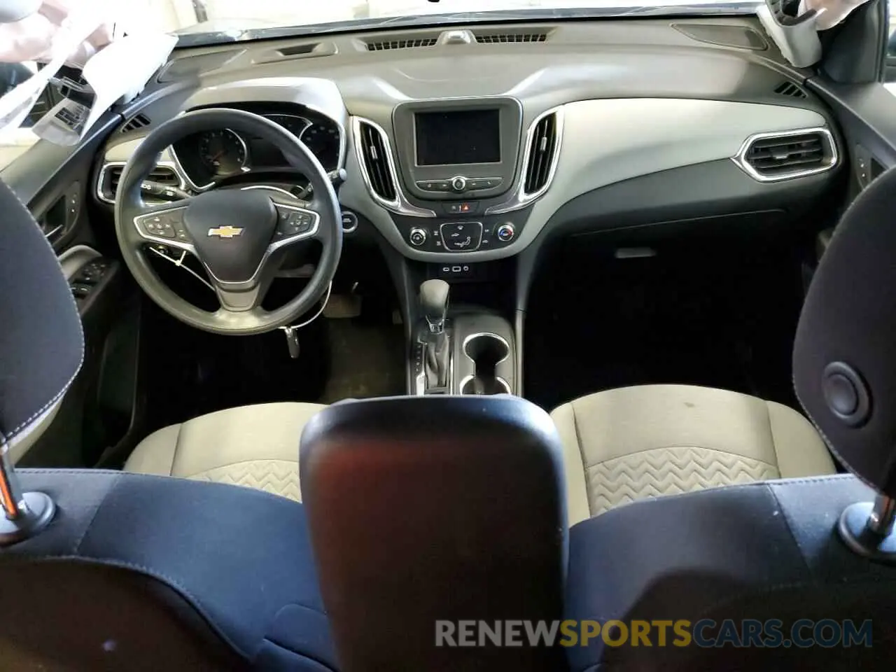 8 Photograph of a damaged car 2GNAXSEV2N6146938 CHEVROLET EQUINOX 2022