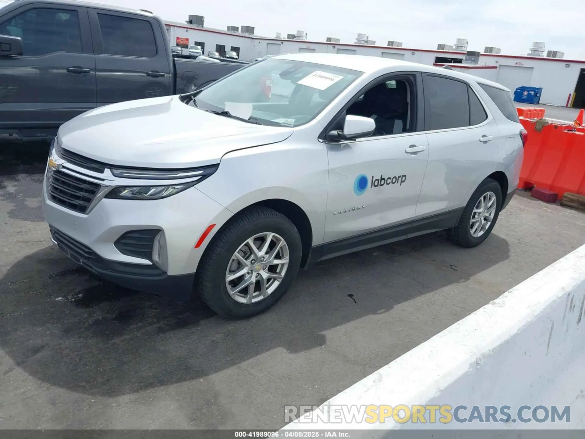 2 Photograph of a damaged car 2GNAXTEV0N6134115 CHEVROLET EQUINOX 2022