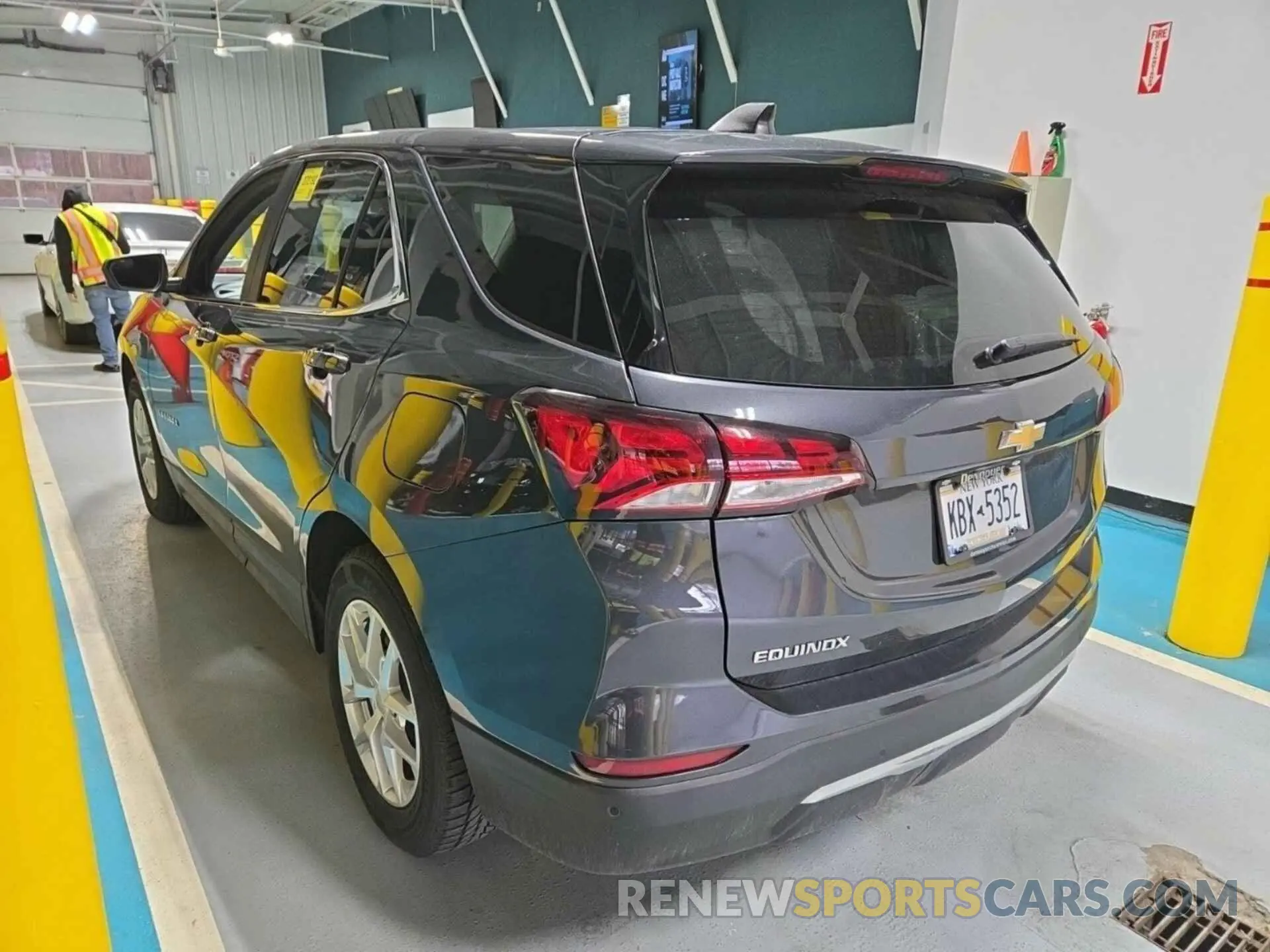 30 Photograph of a damaged car 2GNAXTEV0N6143929 CHEVROLET EQUINOX 2022