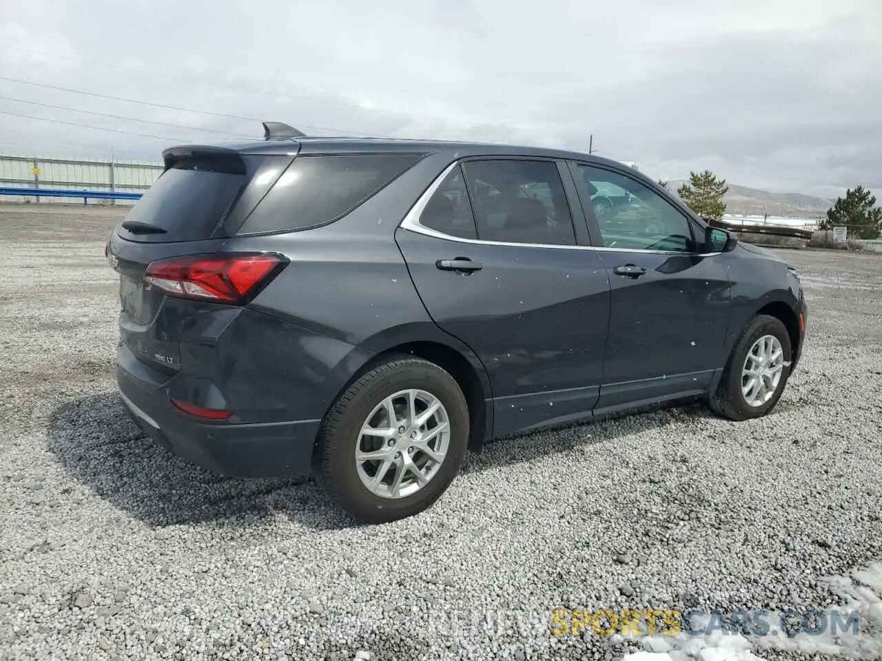 3 Photograph of a damaged car 2GNAXTEV1N6140280 CHEVROLET EQUINOX 2022