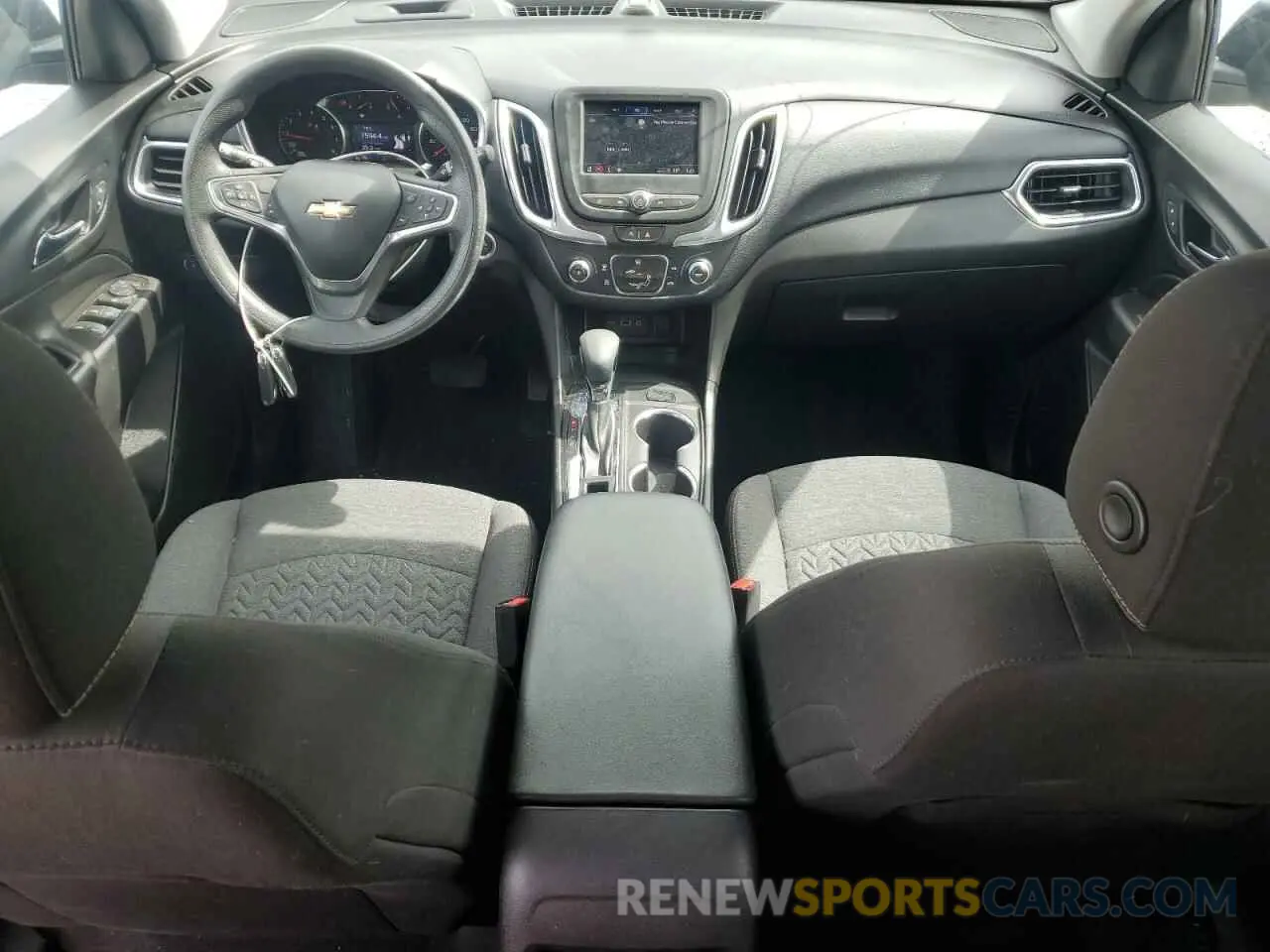 8 Photograph of a damaged car 2GNAXTEV1N6140280 CHEVROLET EQUINOX 2022