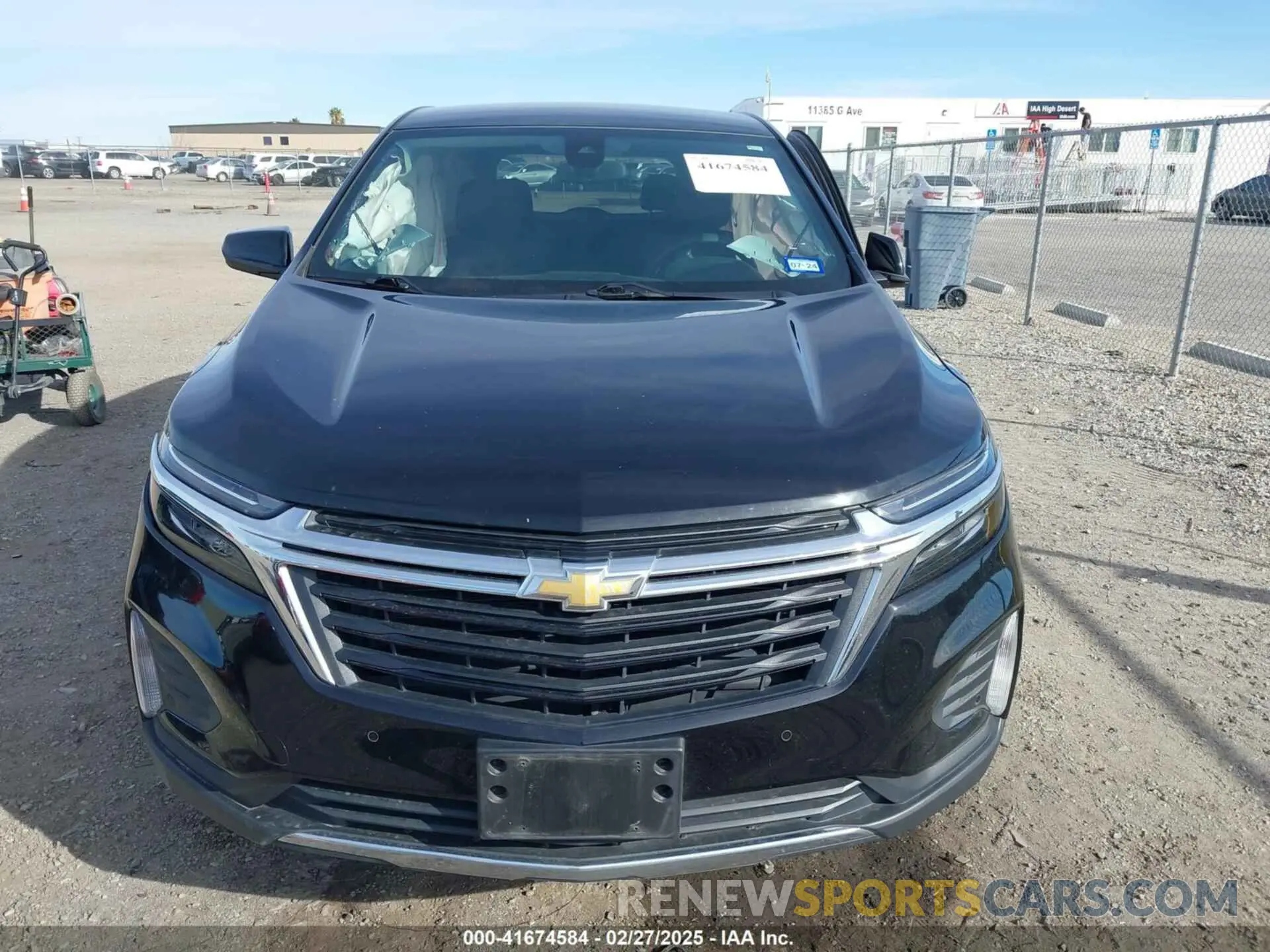 12 Photograph of a damaged car 2GNAXTEV2N6120135 CHEVROLET EQUINOX 2022
