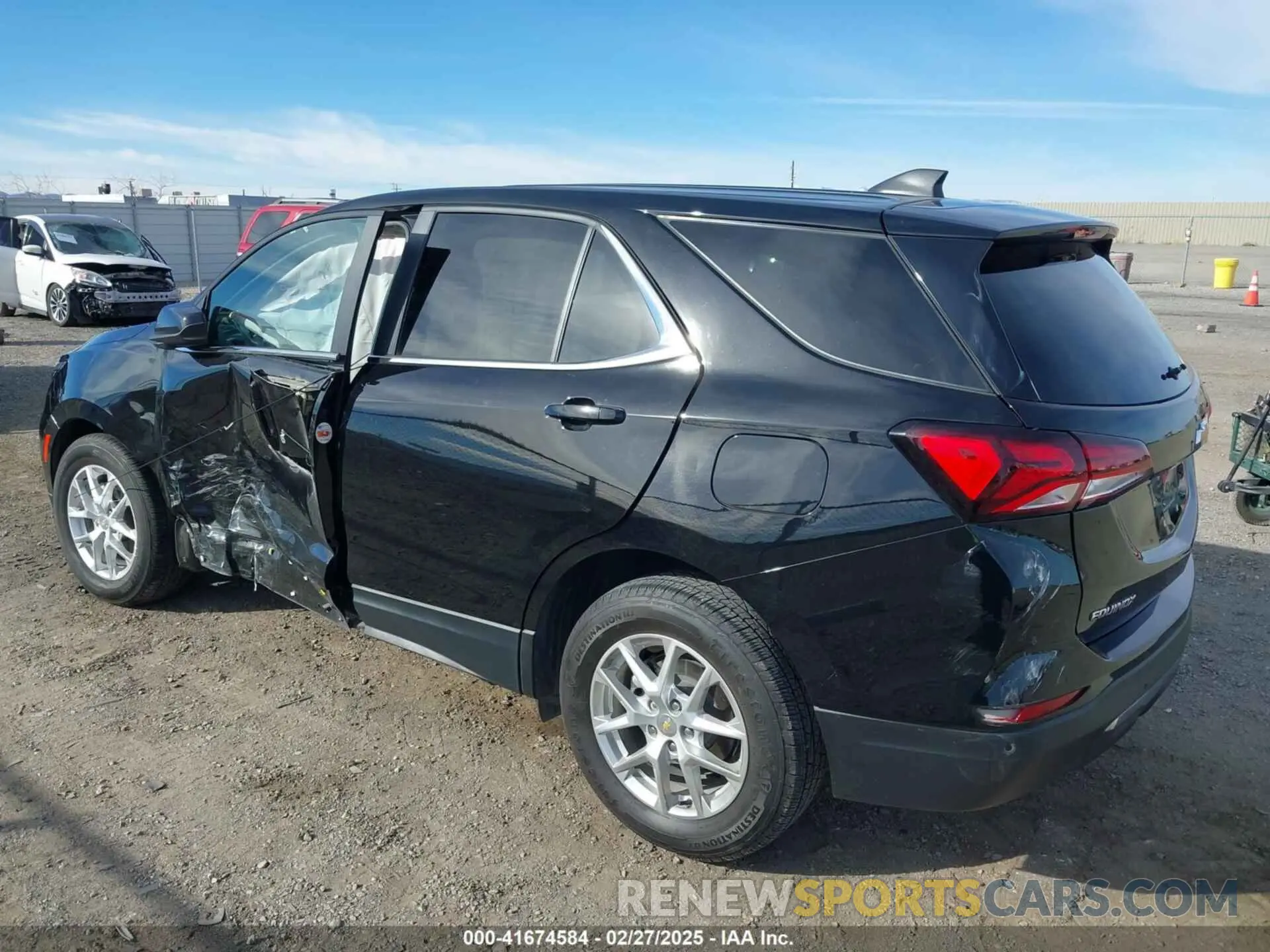3 Photograph of a damaged car 2GNAXTEV2N6120135 CHEVROLET EQUINOX 2022