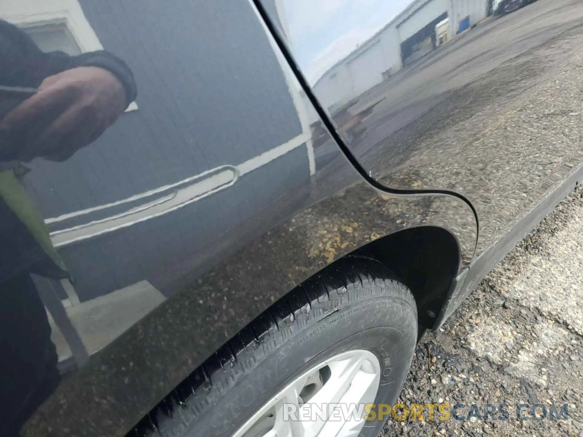 19 Photograph of a damaged car 2GNAXTEV3N6108642 CHEVROLET EQUINOX 2022