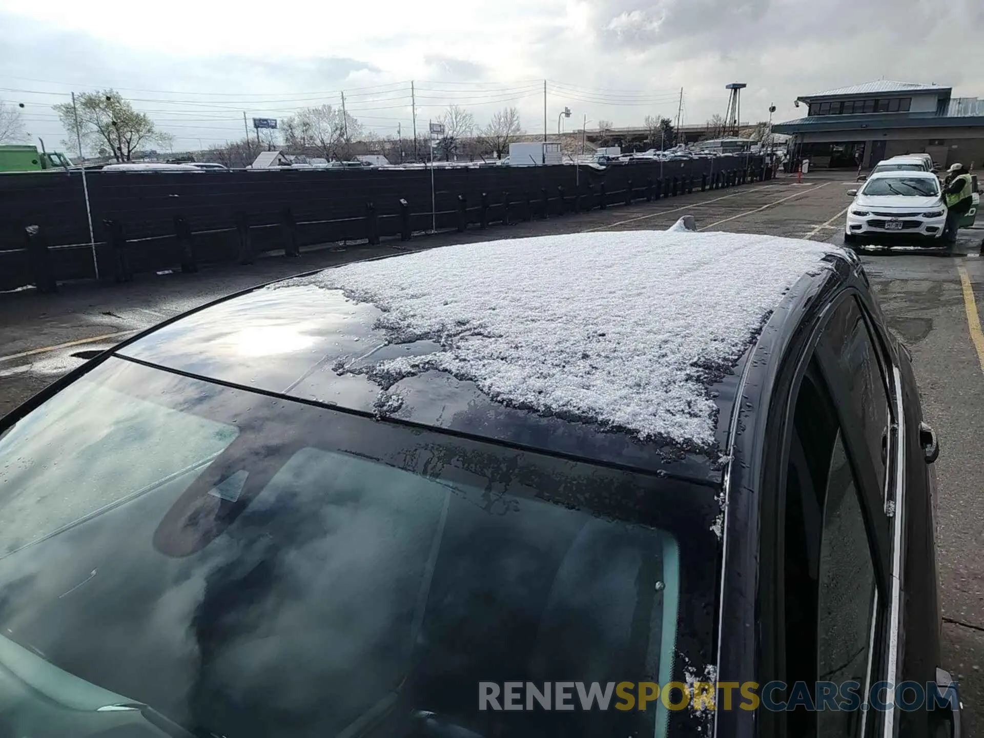 8 Photograph of a damaged car 2GNAXTEV3N6108642 CHEVROLET EQUINOX 2022