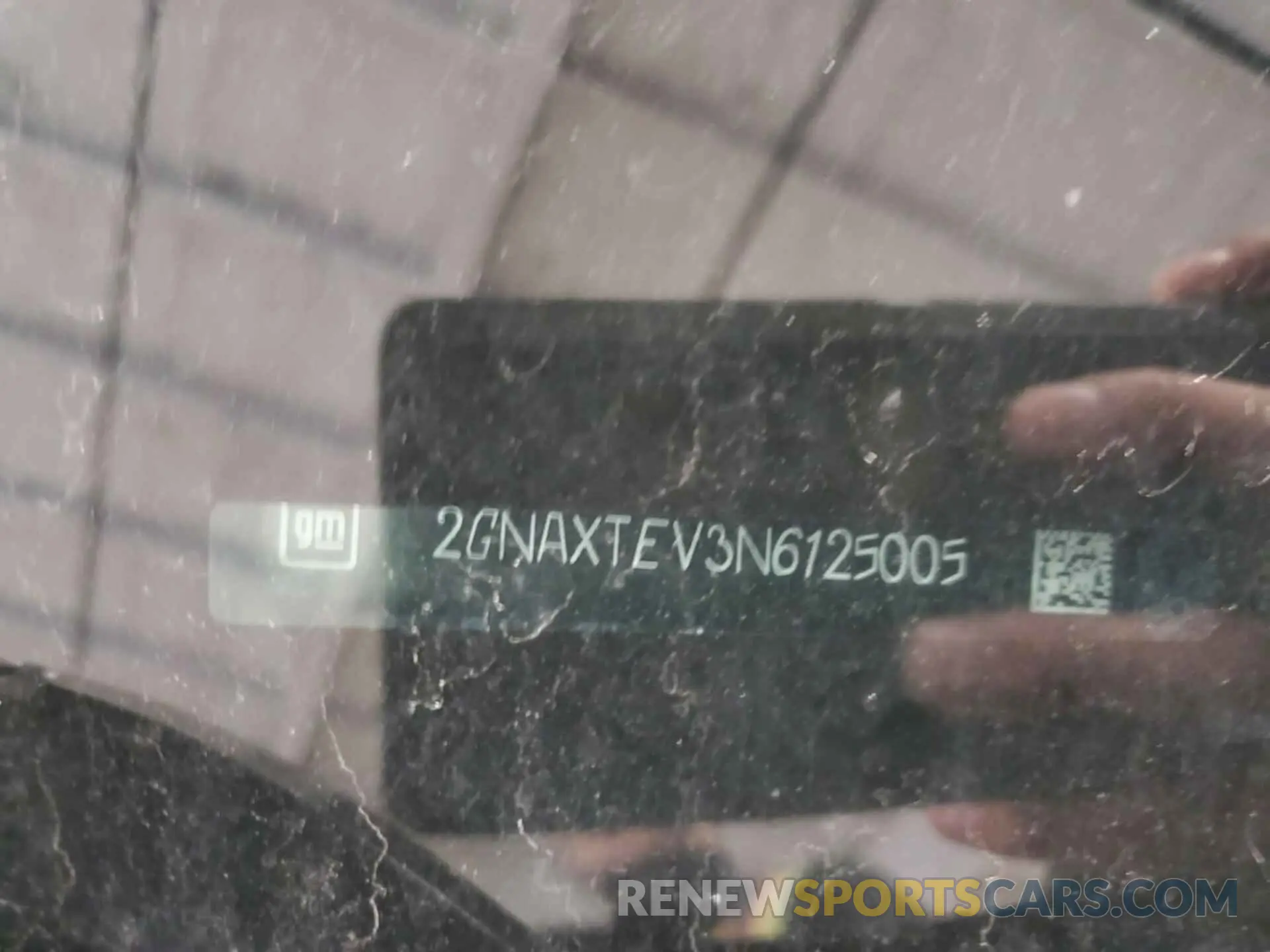 8 Photograph of a damaged car 2GNAXTEV3N6125005 CHEVROLET EQUINOX 2022