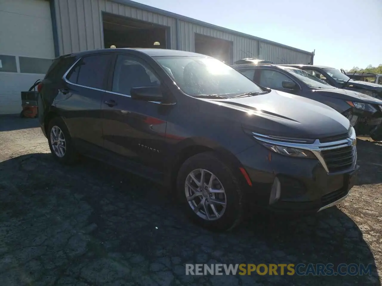 4 Photograph of a damaged car 2GNAXTEV5N6133607 CHEVROLET EQUINOX 2022
