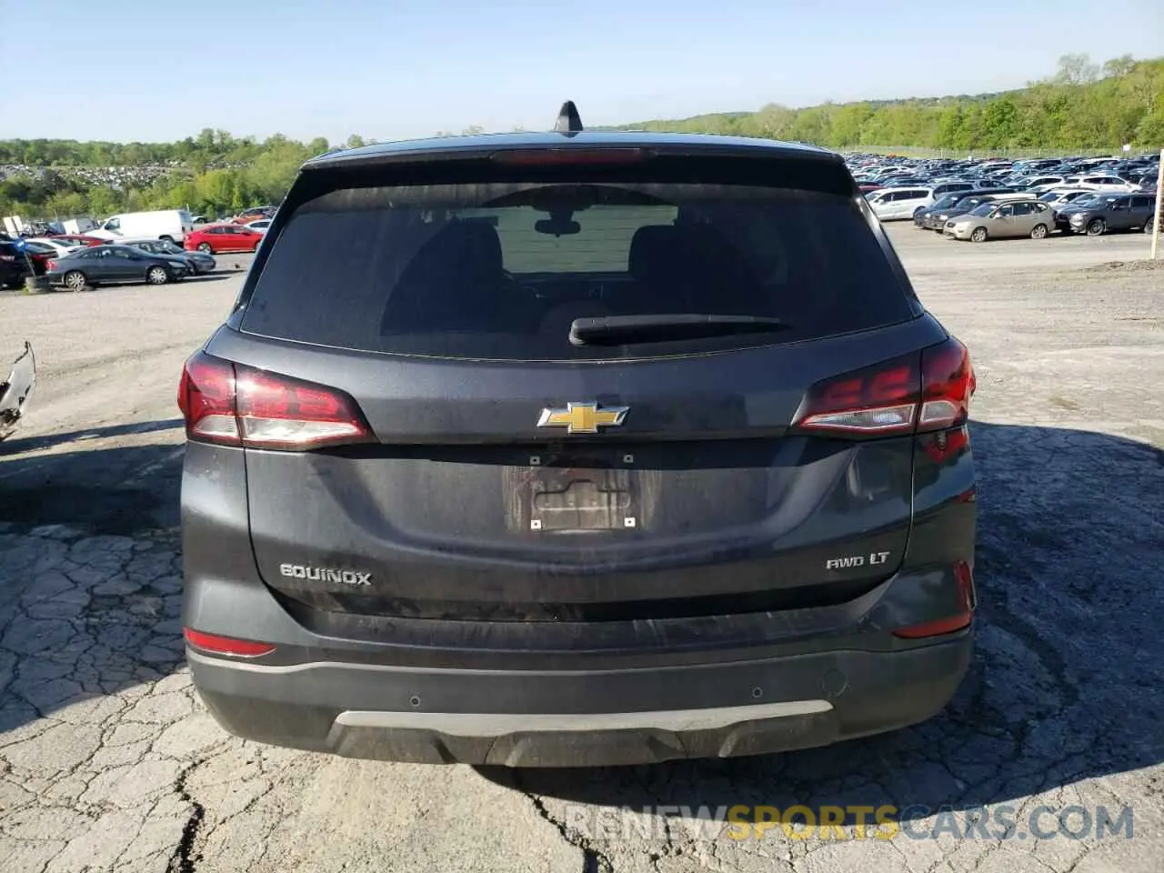 6 Photograph of a damaged car 2GNAXTEV5N6133607 CHEVROLET EQUINOX 2022