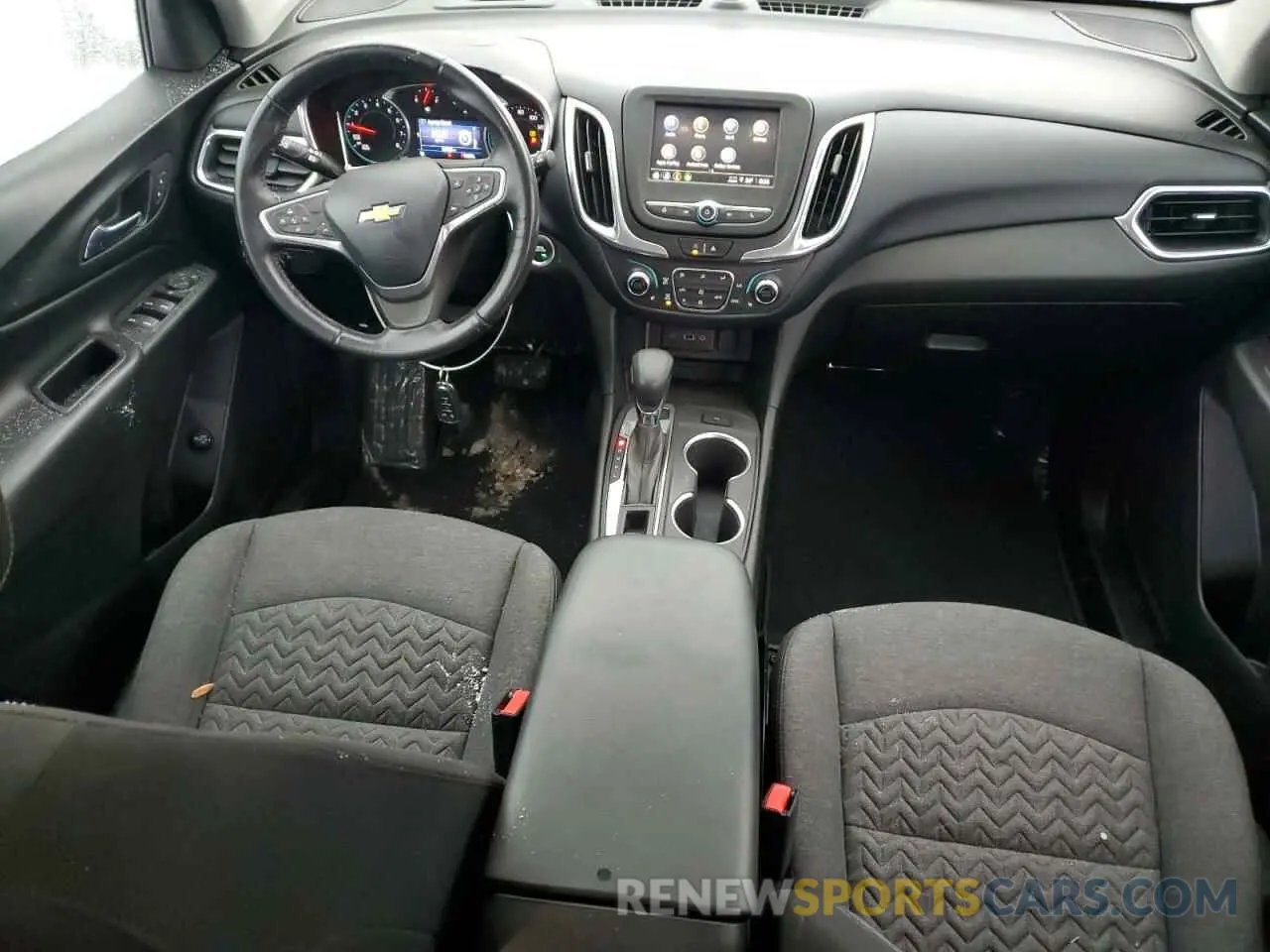 8 Photograph of a damaged car 2GNAXTEV5N6140699 CHEVROLET EQUINOX 2022