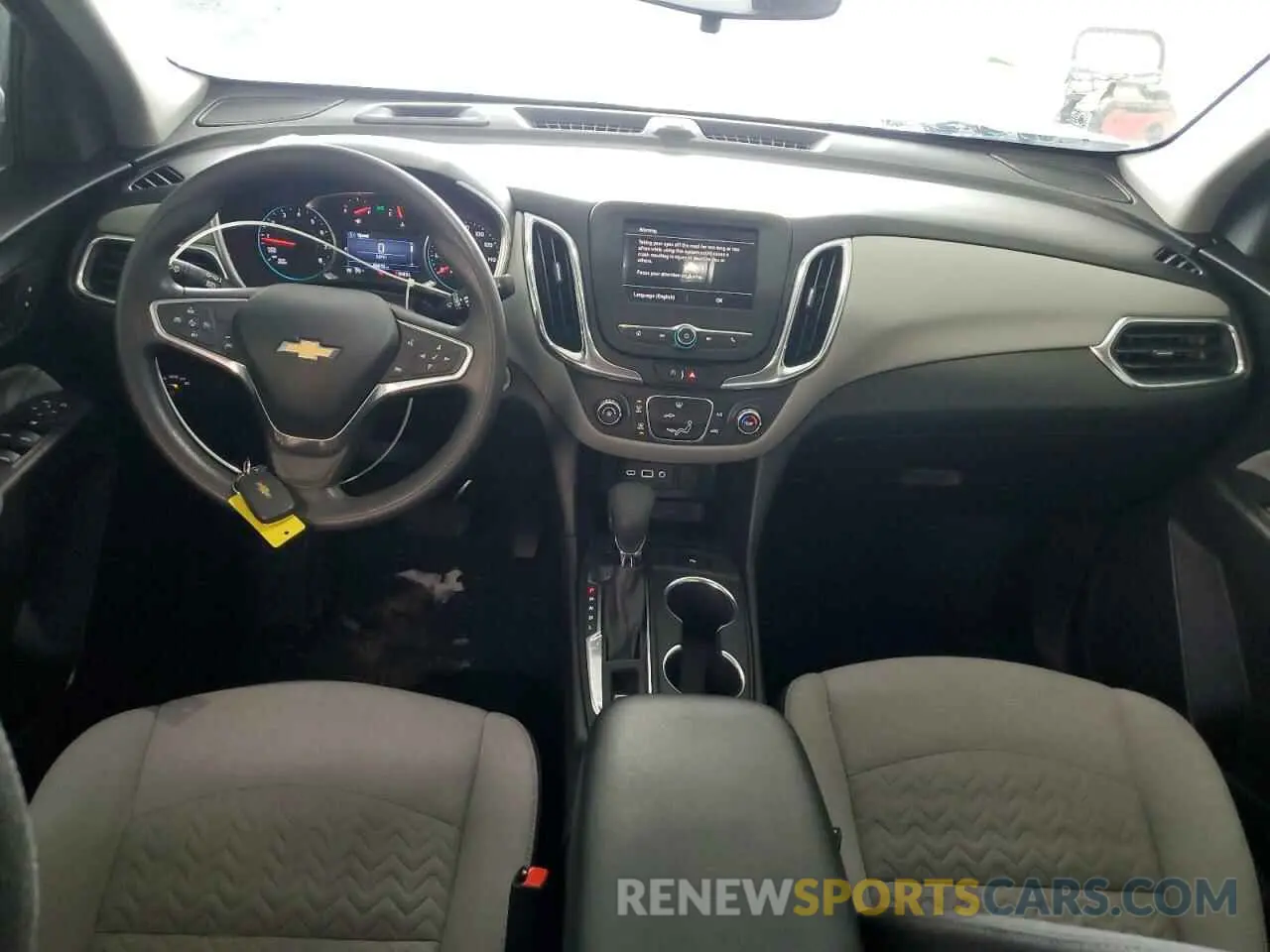 8 Photograph of a damaged car 2GNAXTEV6N6116136 CHEVROLET EQUINOX 2022