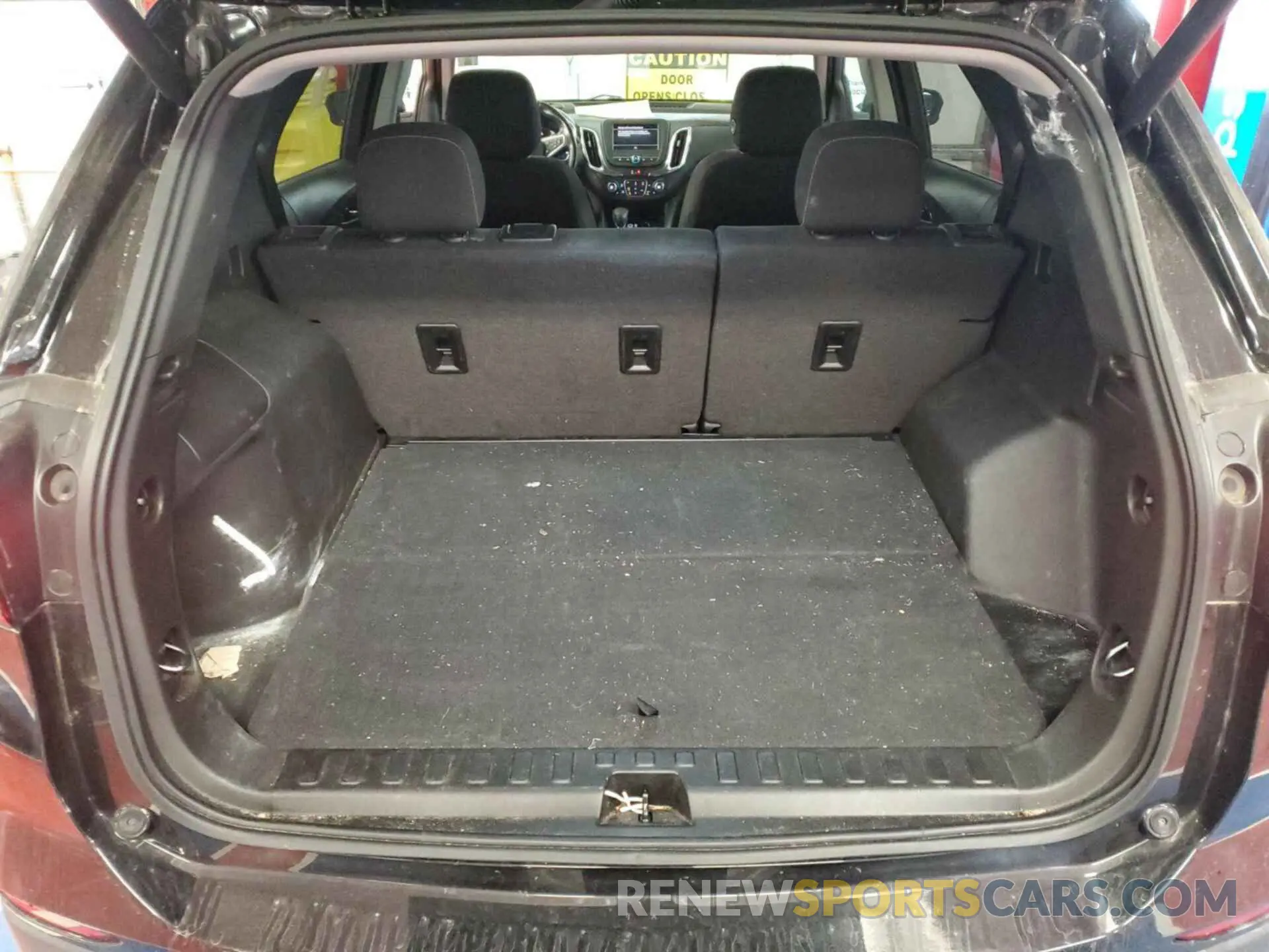 10 Photograph of a damaged car 2GNAXTEV7N6119840 CHEVROLET EQUINOX 2022