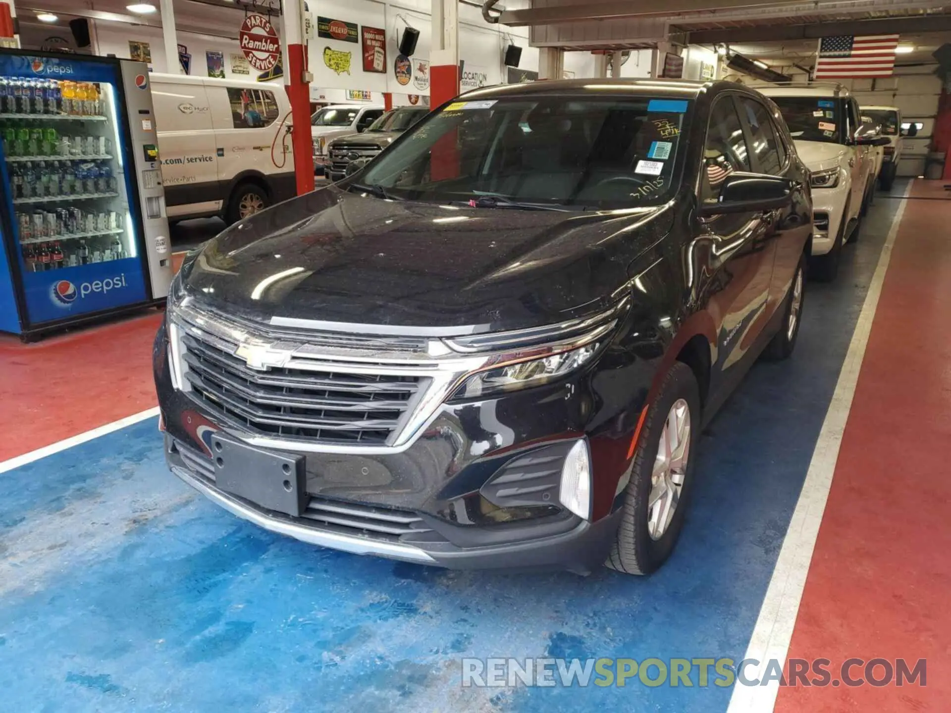 8 Photograph of a damaged car 2GNAXTEV7N6119840 CHEVROLET EQUINOX 2022