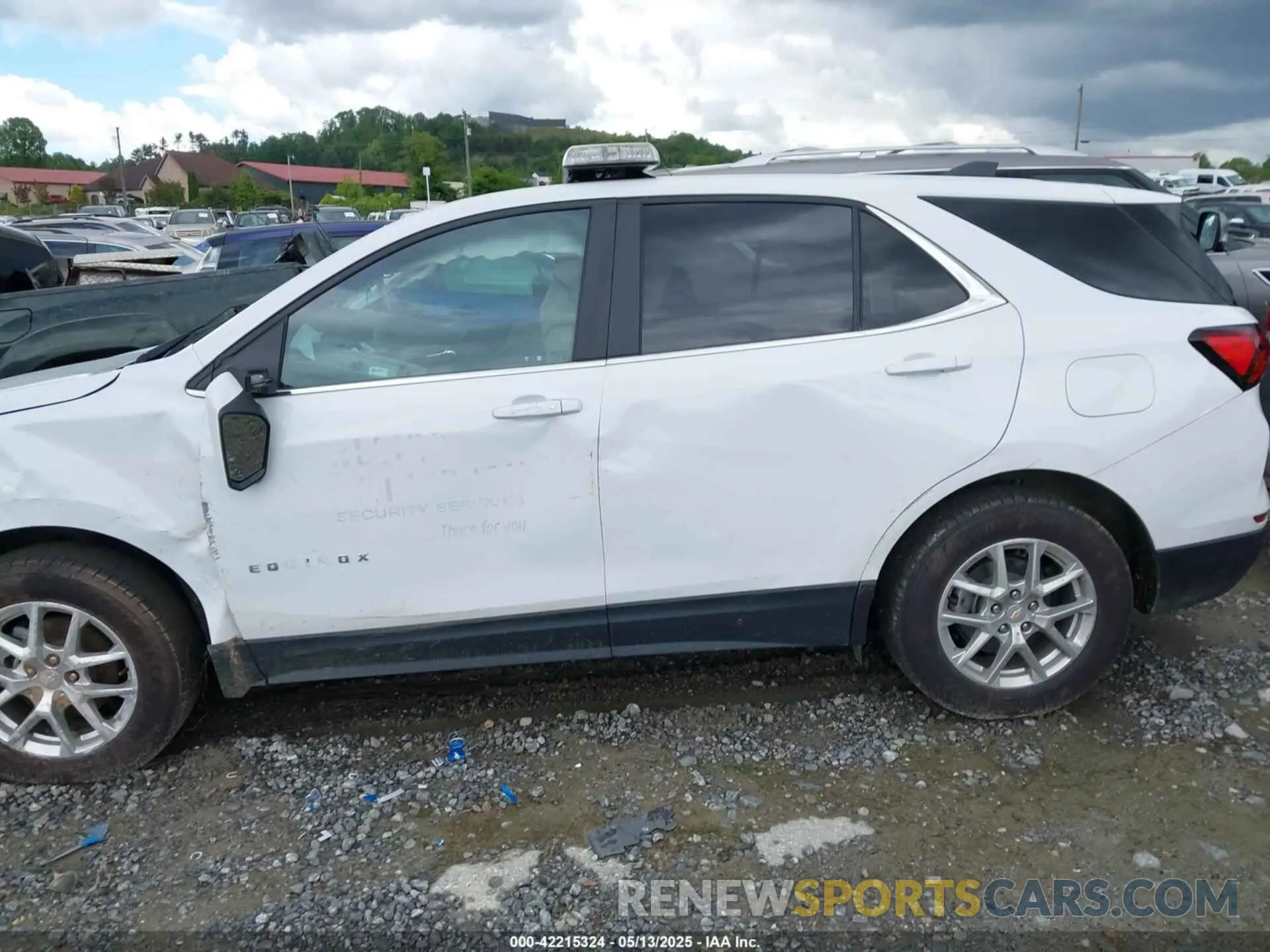 14 Photograph of a damaged car 2GNAXTEV7N6141417 CHEVROLET EQUINOX 2022