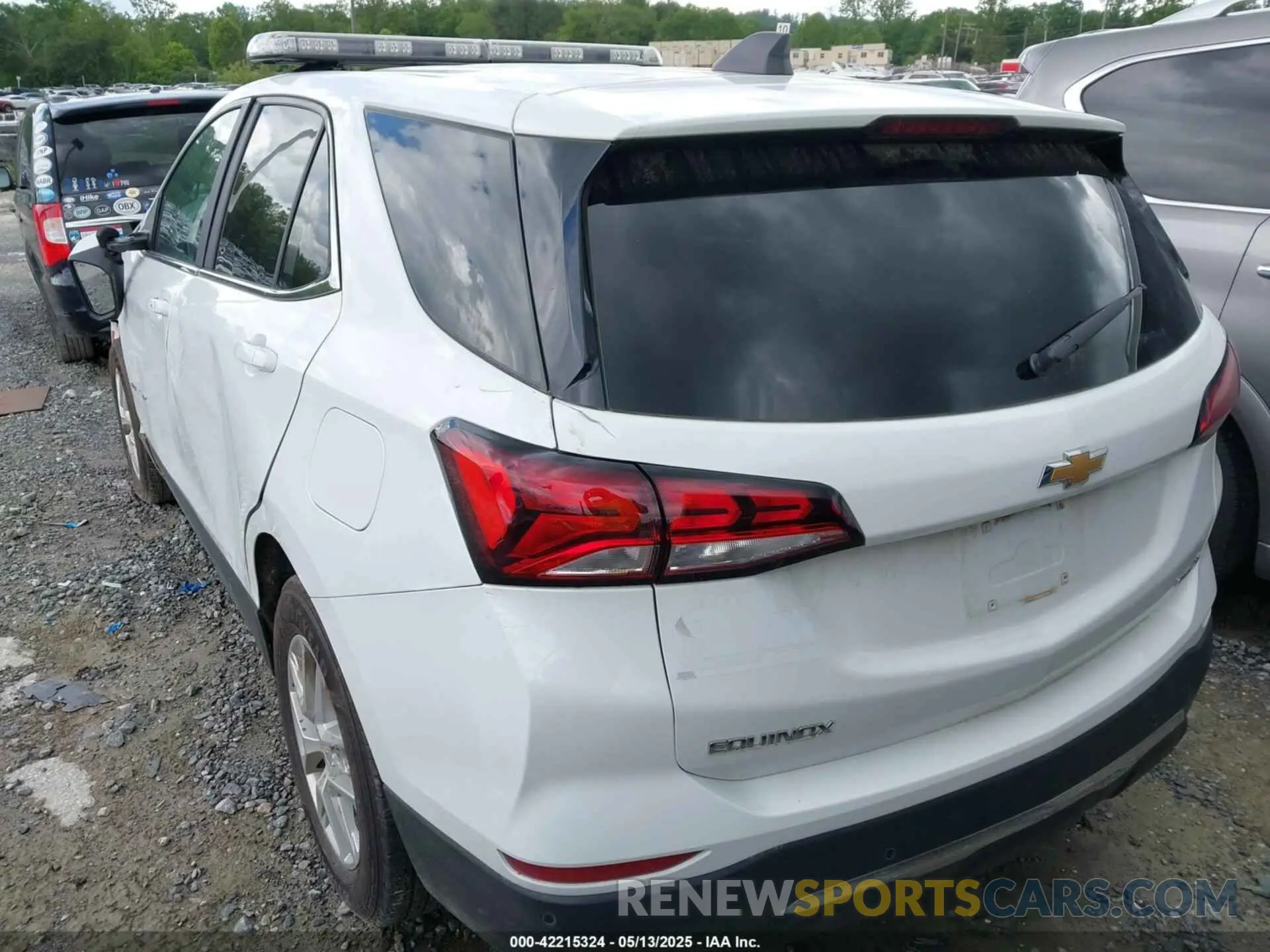 3 Photograph of a damaged car 2GNAXTEV7N6141417 CHEVROLET EQUINOX 2022