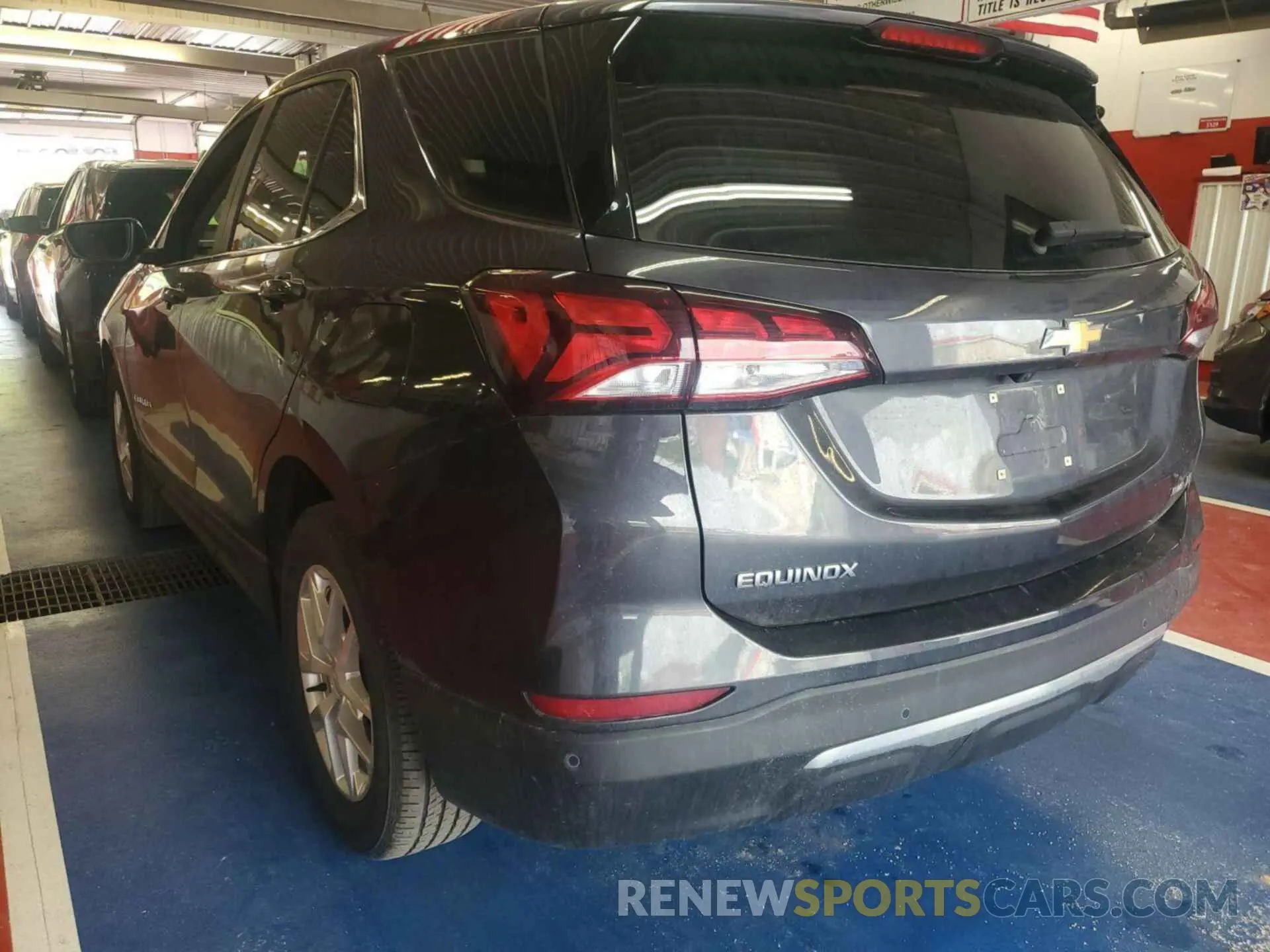 6 Photograph of a damaged car 2GNAXTEV8N6132211 CHEVROLET EQUINOX 2022