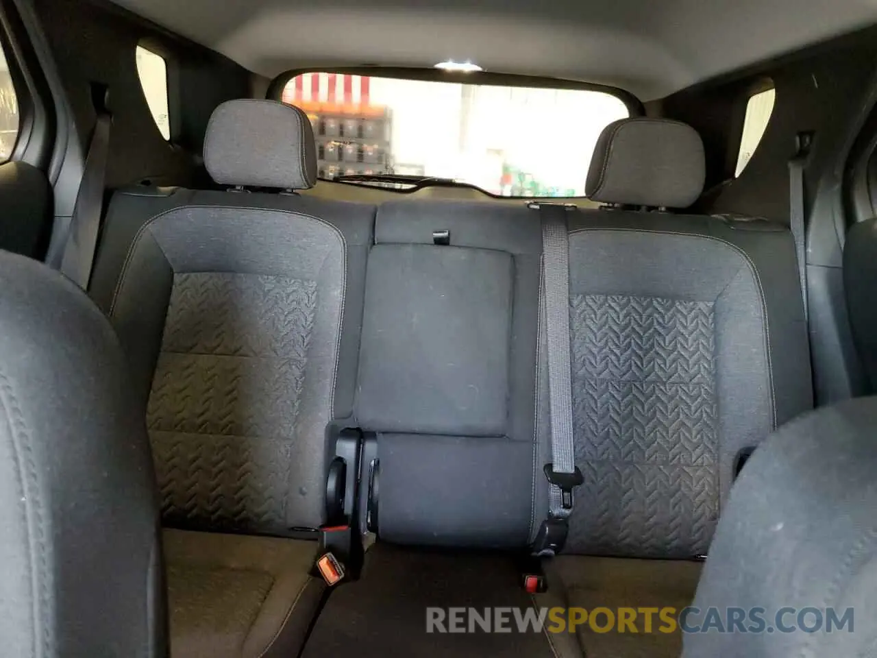 10 Photograph of a damaged car 2GNAXTEV8N6133486 CHEVROLET EQUINOX 2022