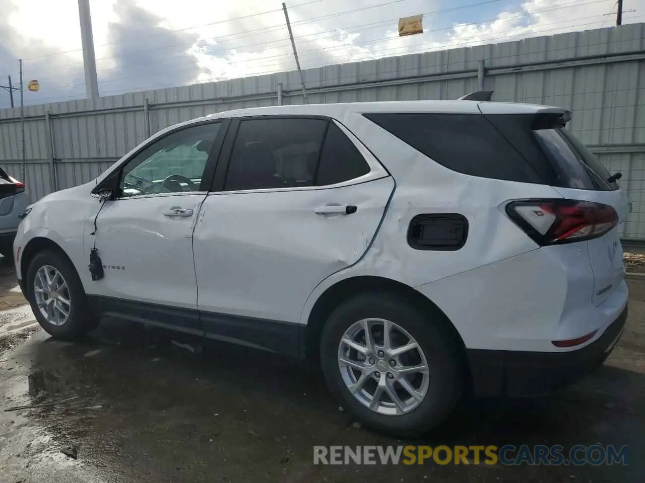 2 Photograph of a damaged car 2GNAXTEV9N6107317 CHEVROLET EQUINOX 2022
