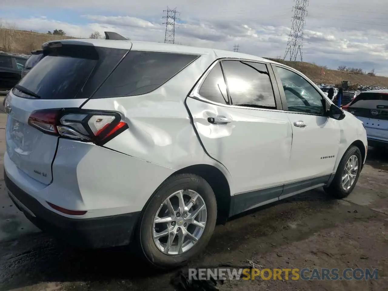 3 Photograph of a damaged car 2GNAXTEV9N6107317 CHEVROLET EQUINOX 2022