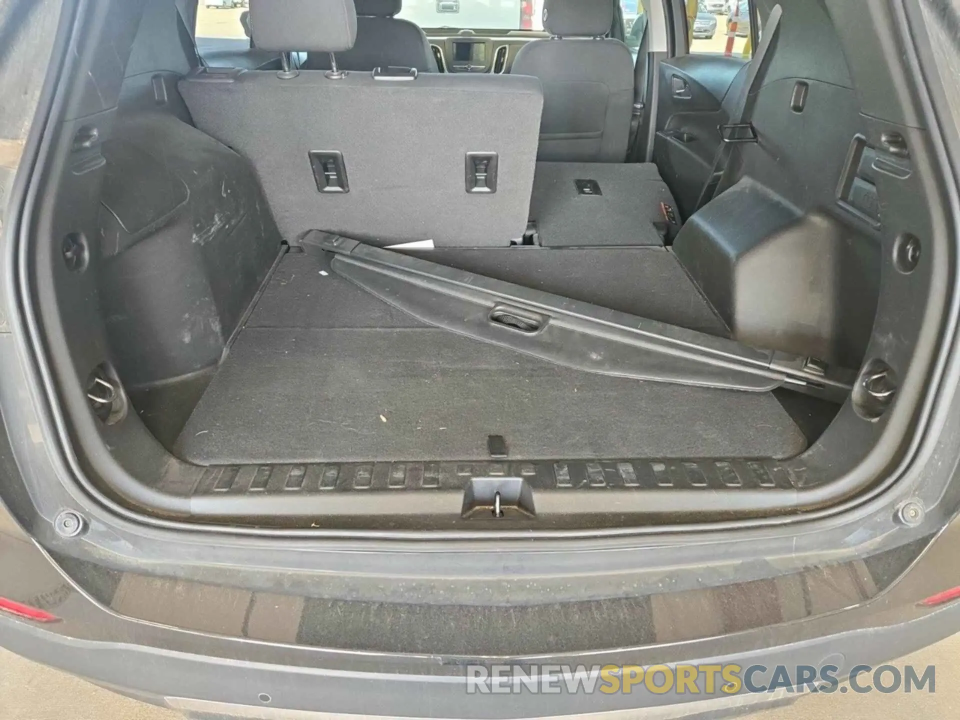14 Photograph of a damaged car 2GNAXTEV9N6108404 CHEVROLET EQUINOX 2022