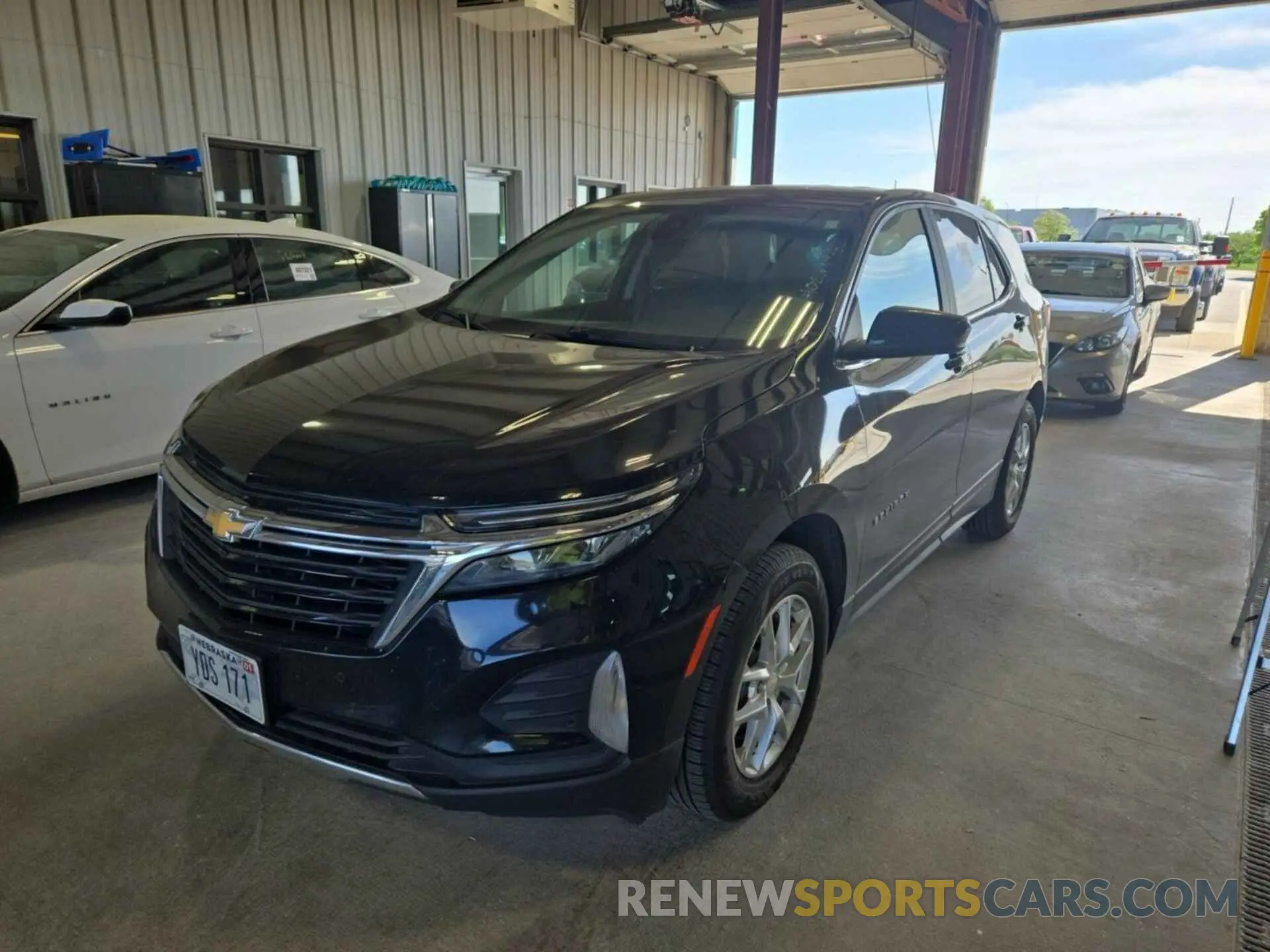 22 Photograph of a damaged car 2GNAXTEV9N6108404 CHEVROLET EQUINOX 2022