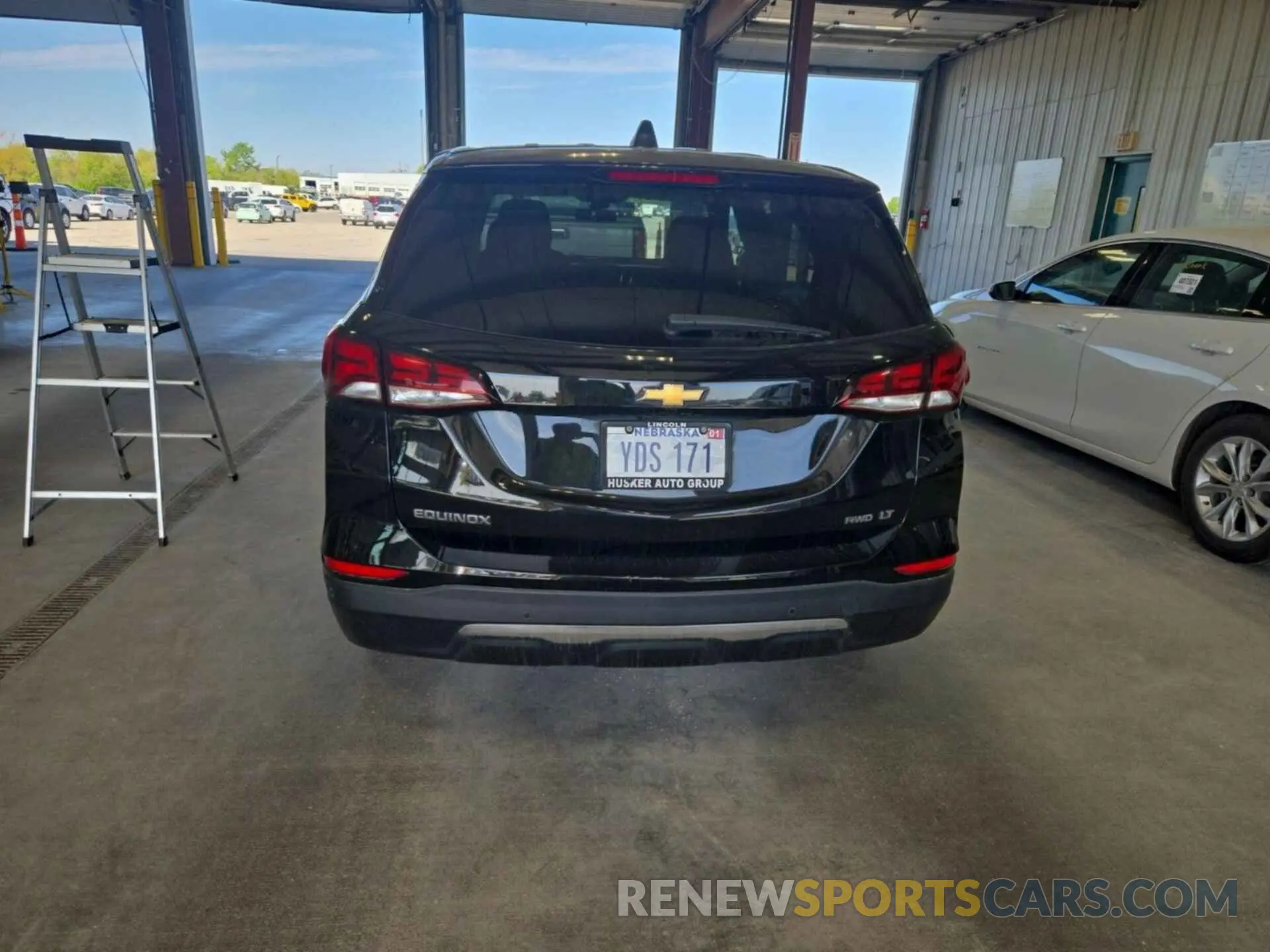 23 Photograph of a damaged car 2GNAXTEV9N6108404 CHEVROLET EQUINOX 2022