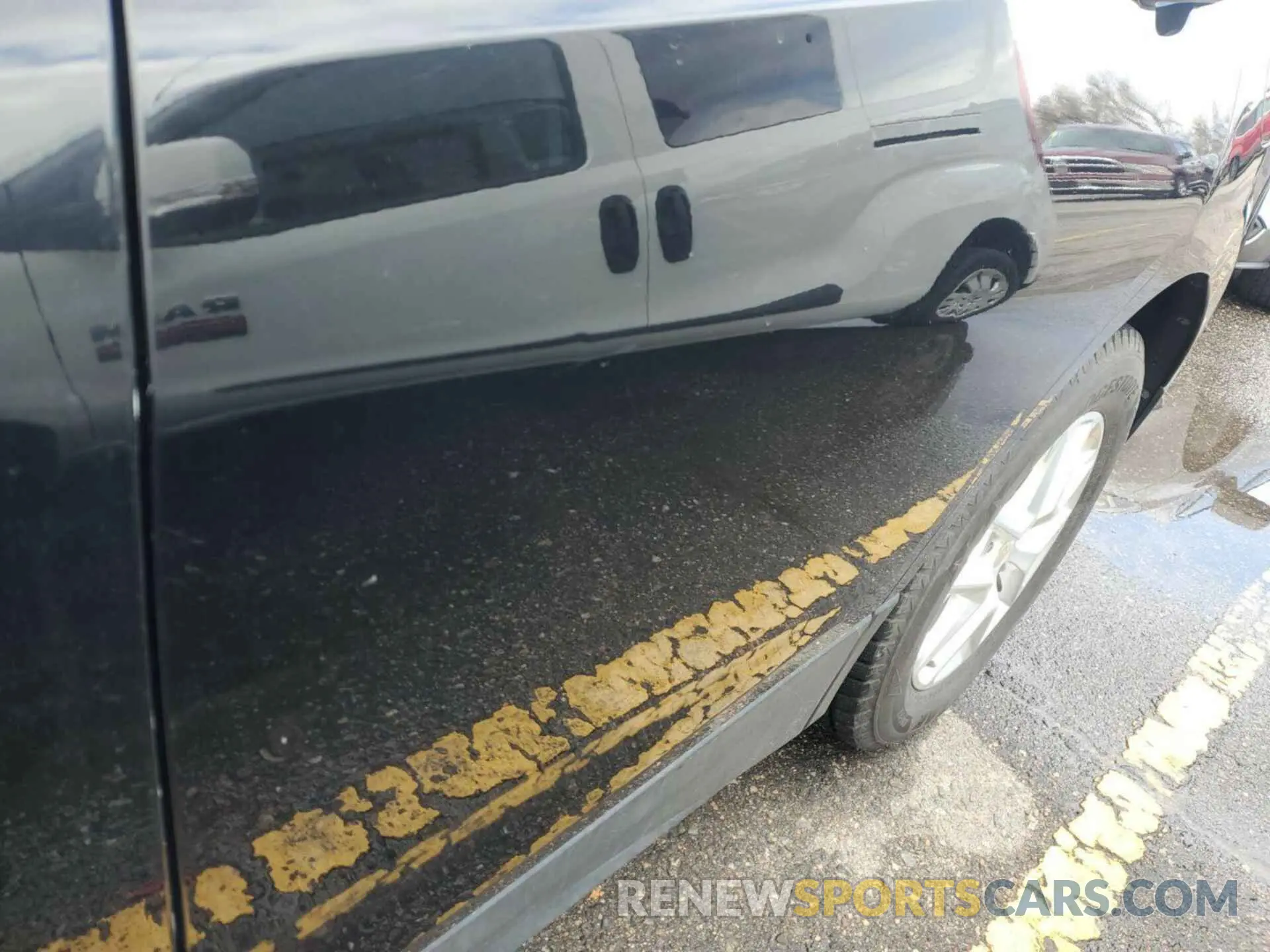 11 Photograph of a damaged car 2GNAXTEV9N6108516 CHEVROLET EQUINOX 2022