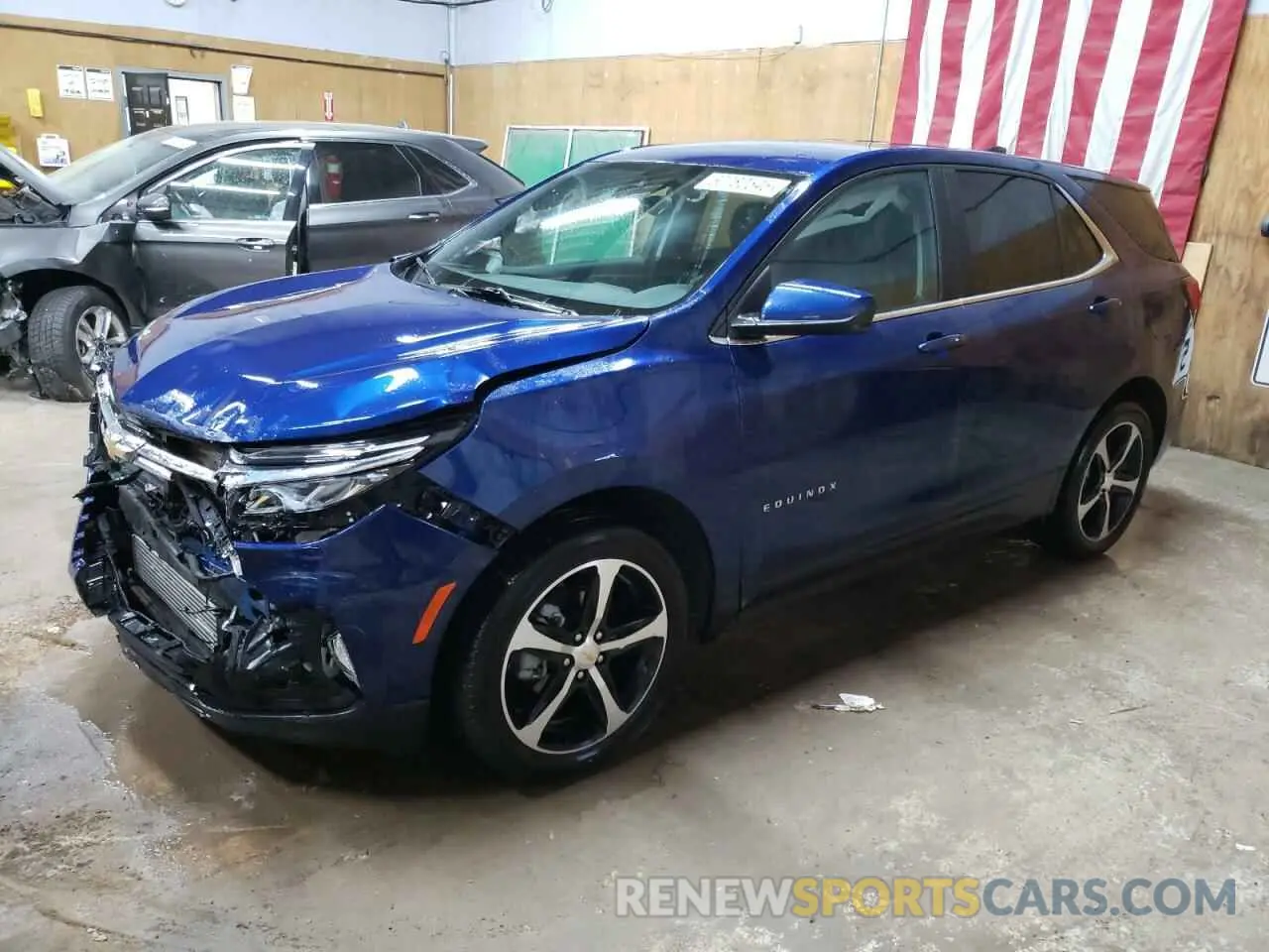 1 Photograph of a damaged car 2GNAXUEV1N6121802 CHEVROLET EQUINOX 2022