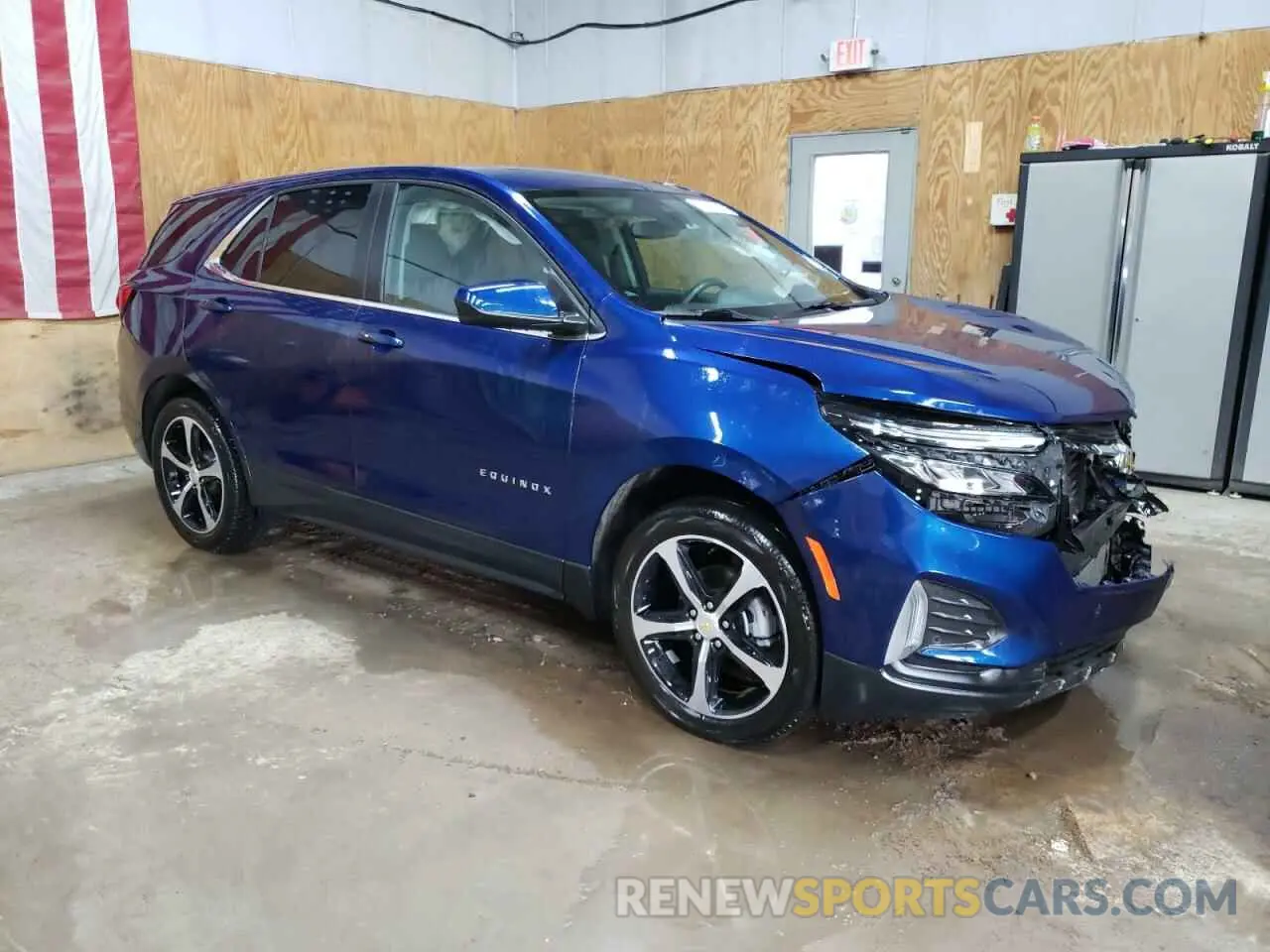 4 Photograph of a damaged car 2GNAXUEV1N6121802 CHEVROLET EQUINOX 2022