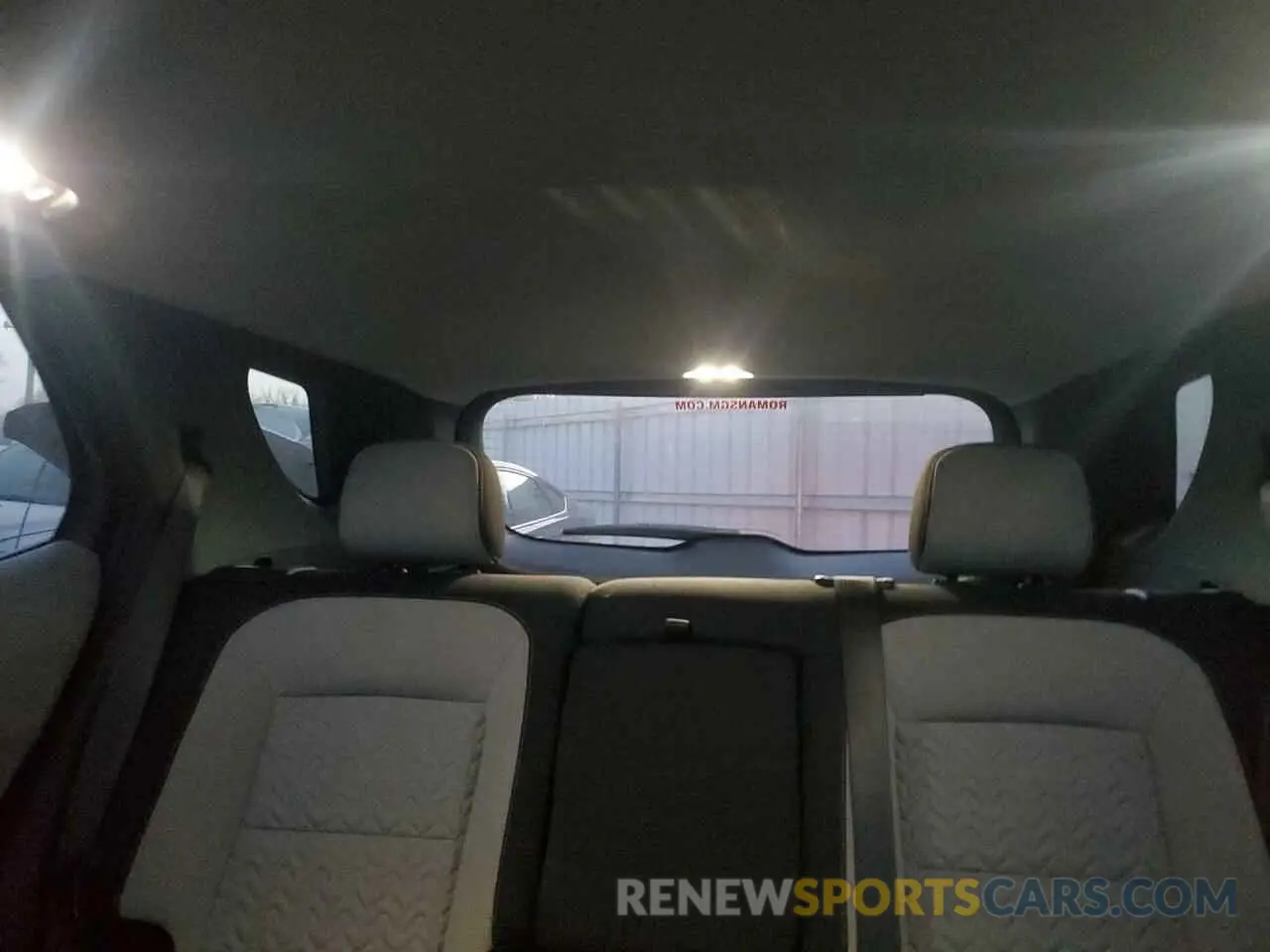 10 Photograph of a damaged car 2GNAXUEV1N6133853 CHEVROLET EQUINOX 2022