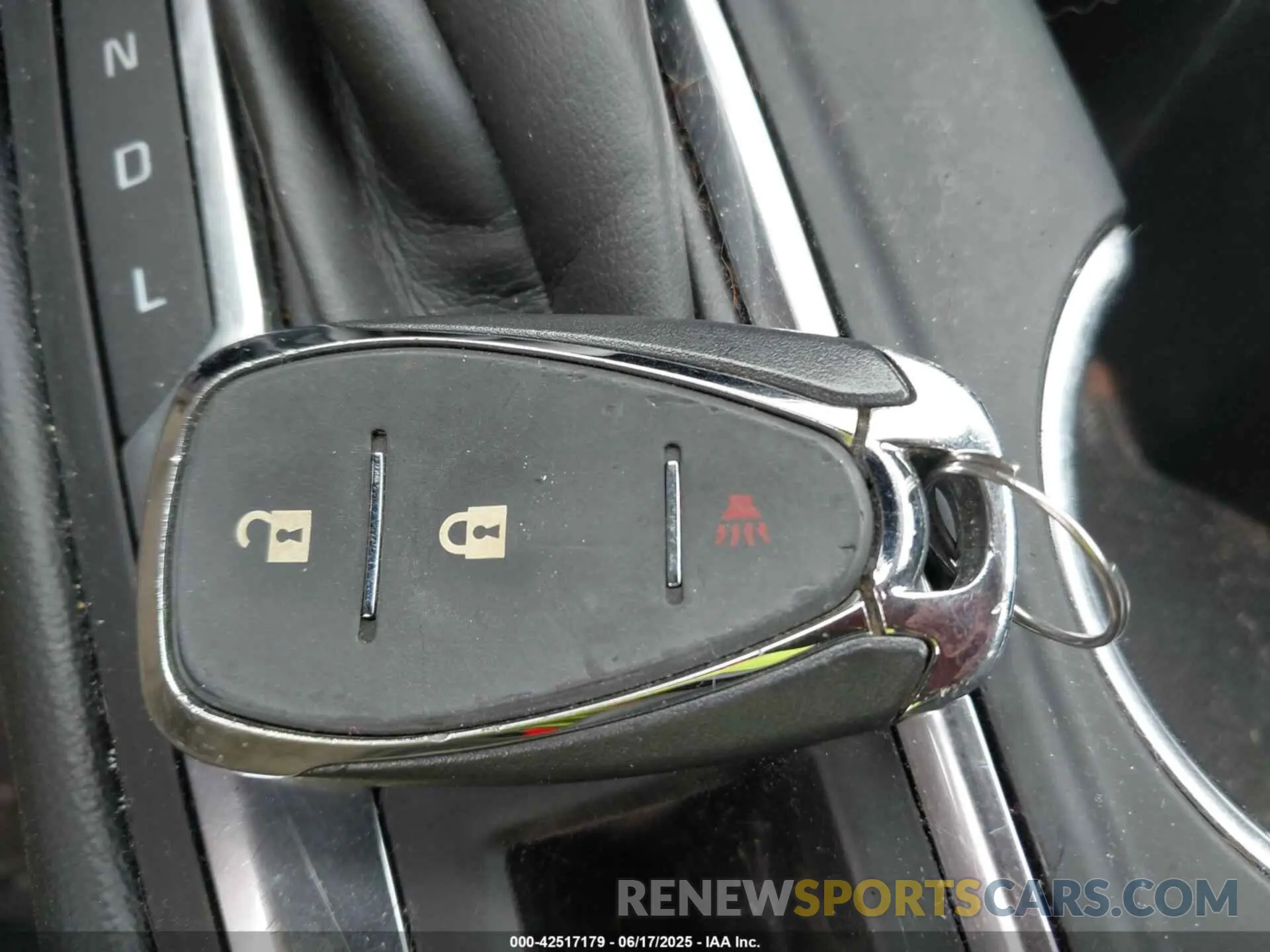 11 Photograph of a damaged car 2GNAXUEV1N6139930 CHEVROLET EQUINOX 2022