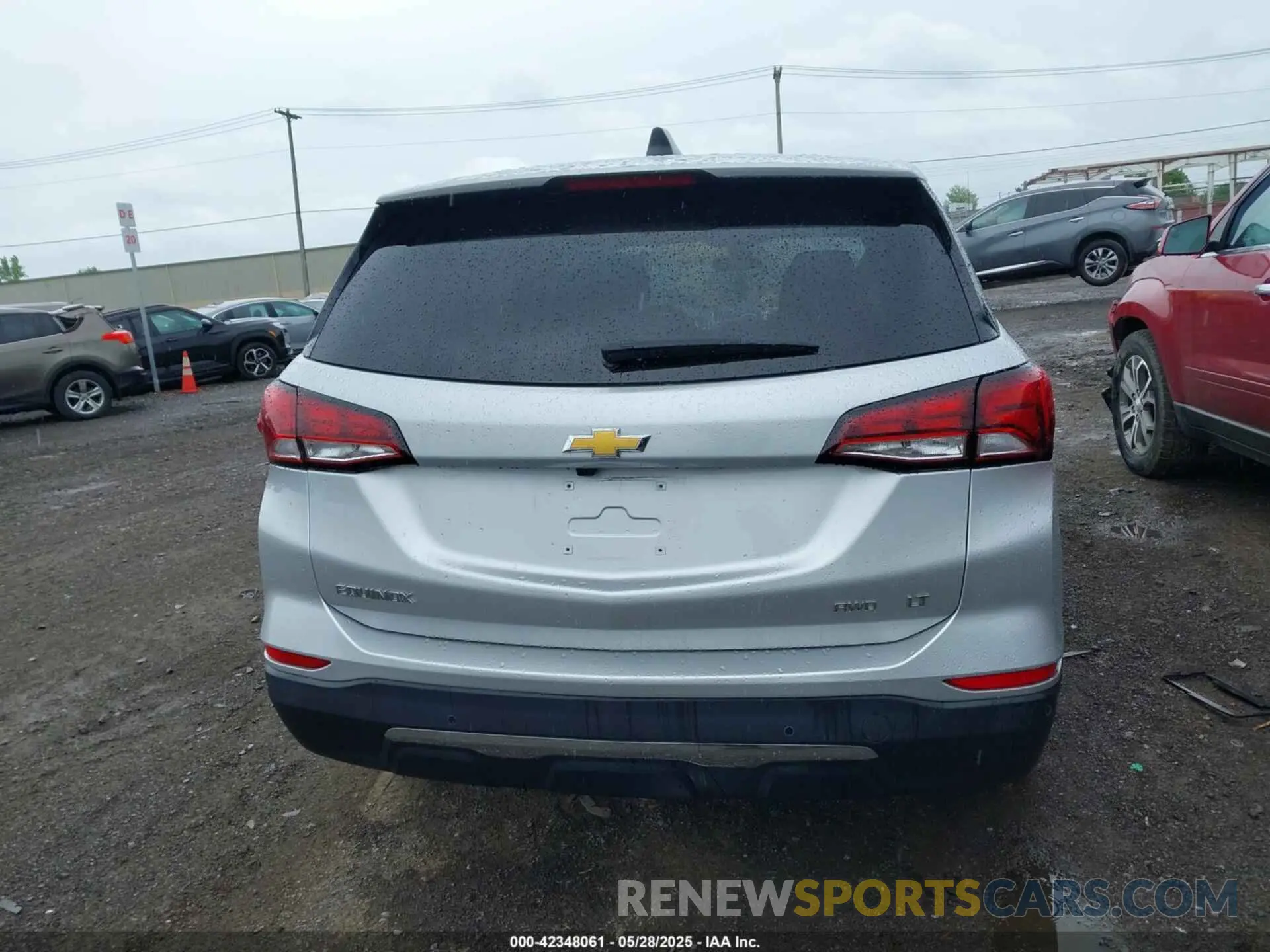 16 Photograph of a damaged car 2GNAXUEV2N6124451 CHEVROLET EQUINOX 2022