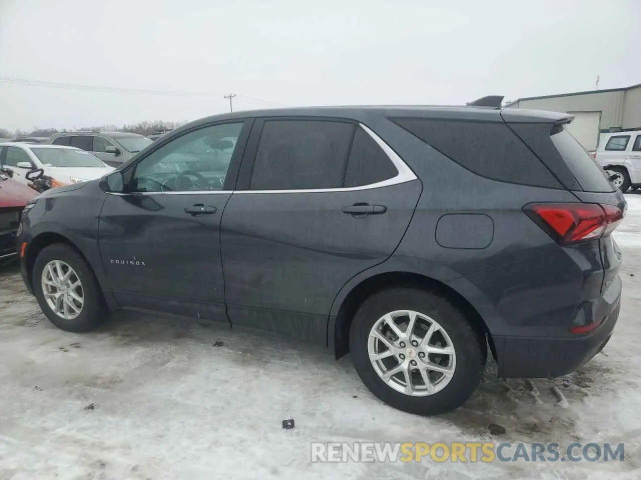 2 Photograph of a damaged car 2GNAXUEV2N6150984 CHEVROLET EQUINOX 2022