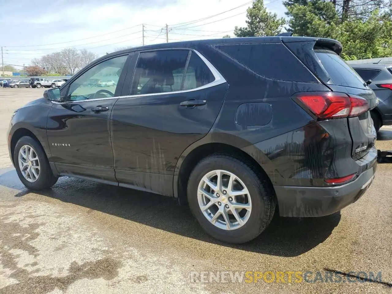 2 Photograph of a damaged car 2GNAXUEV3N6130274 CHEVROLET EQUINOX 2022