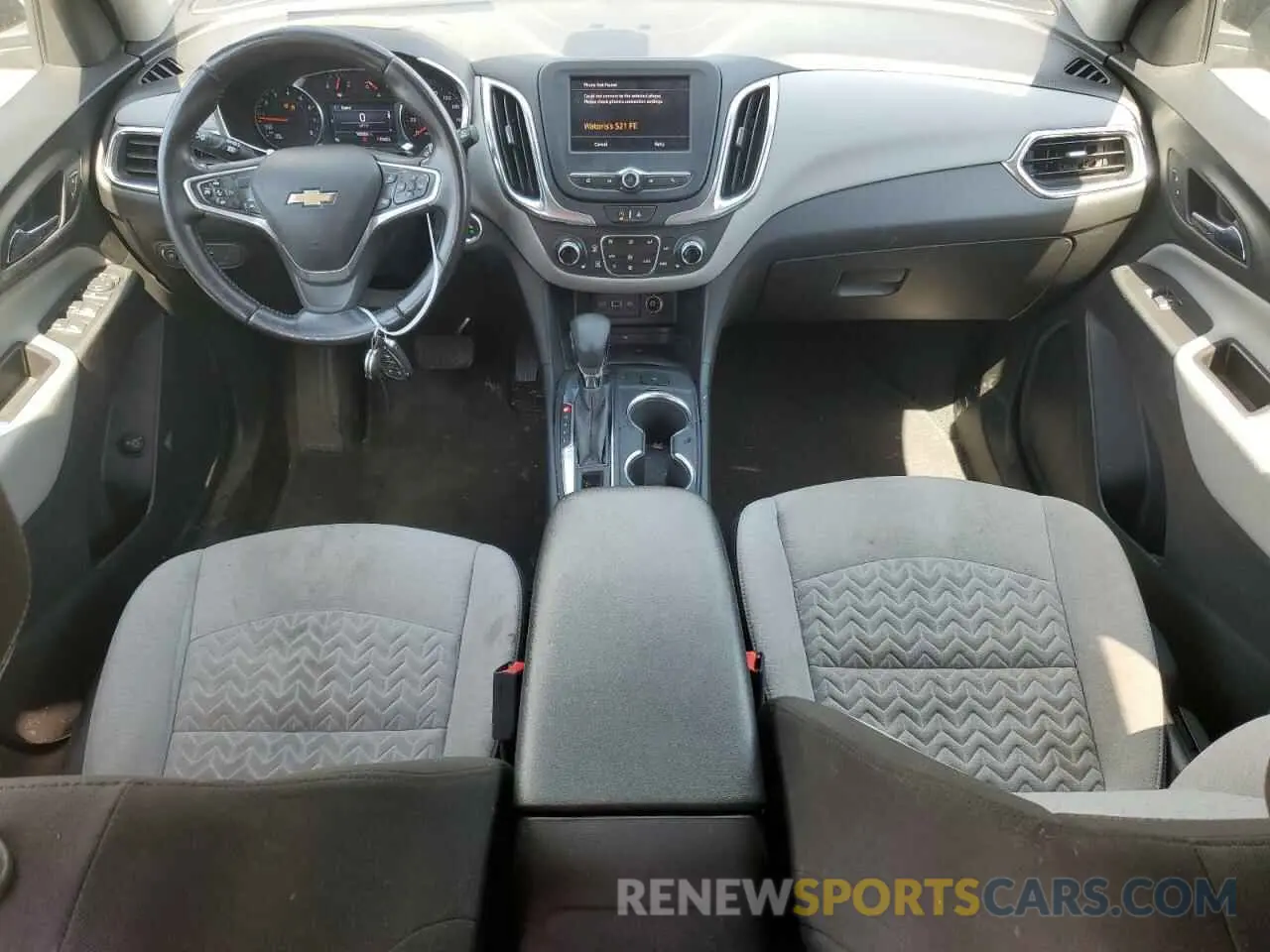 8 Photograph of a damaged car 2GNAXUEV3N6130274 CHEVROLET EQUINOX 2022