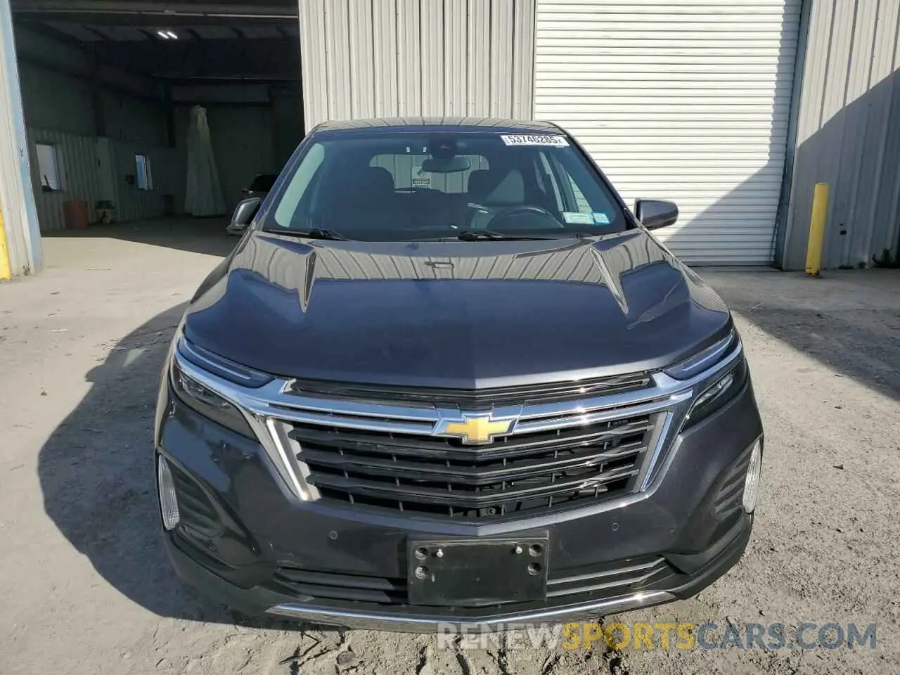 5 Photograph of a damaged car 2GNAXUEV3N6156213 CHEVROLET EQUINOX 2022
