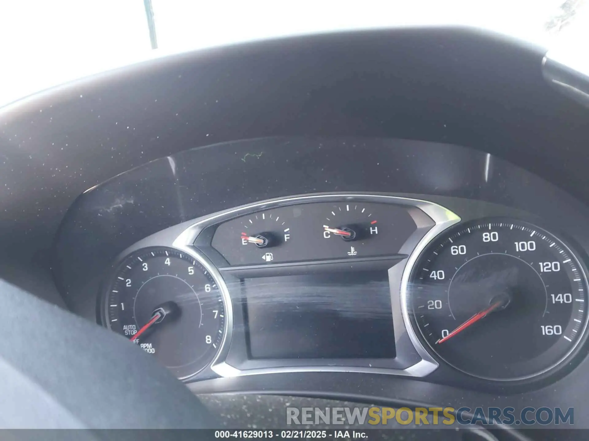 15 Photograph of a damaged car 2GNAXUEV5N6140000 CHEVROLET EQUINOX 2022