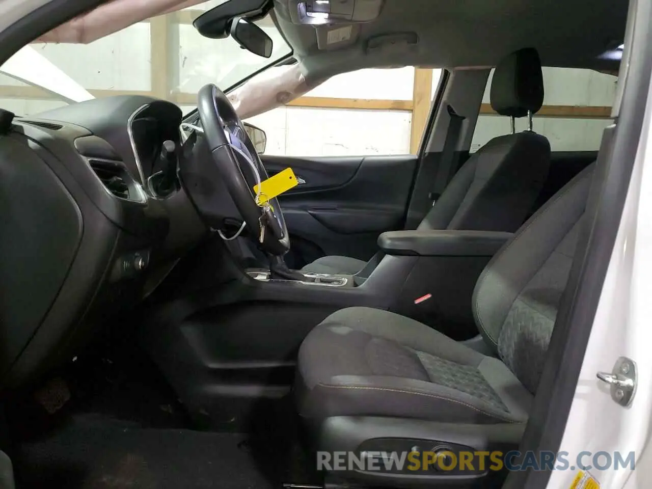 7 Photograph of a damaged car 2GNAXUEV6N6119561 CHEVROLET EQUINOX 2022