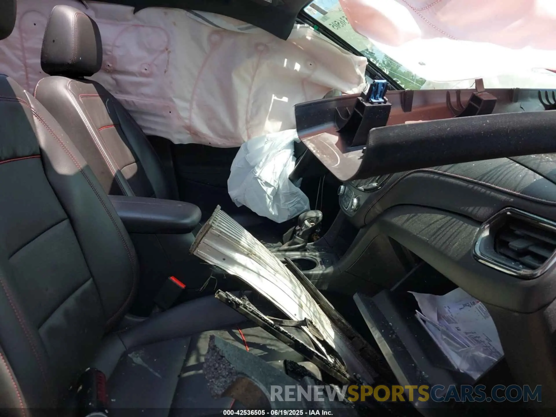 5 Photograph of a damaged car 2GNAXWEV0N6121740 CHEVROLET EQUINOX 2022