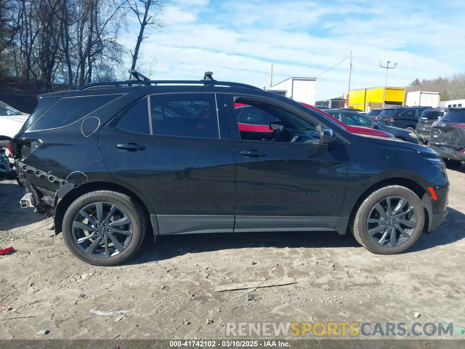 14 Photograph of a damaged car 2GNAXWEV0N6129109 CHEVROLET EQUINOX 2022