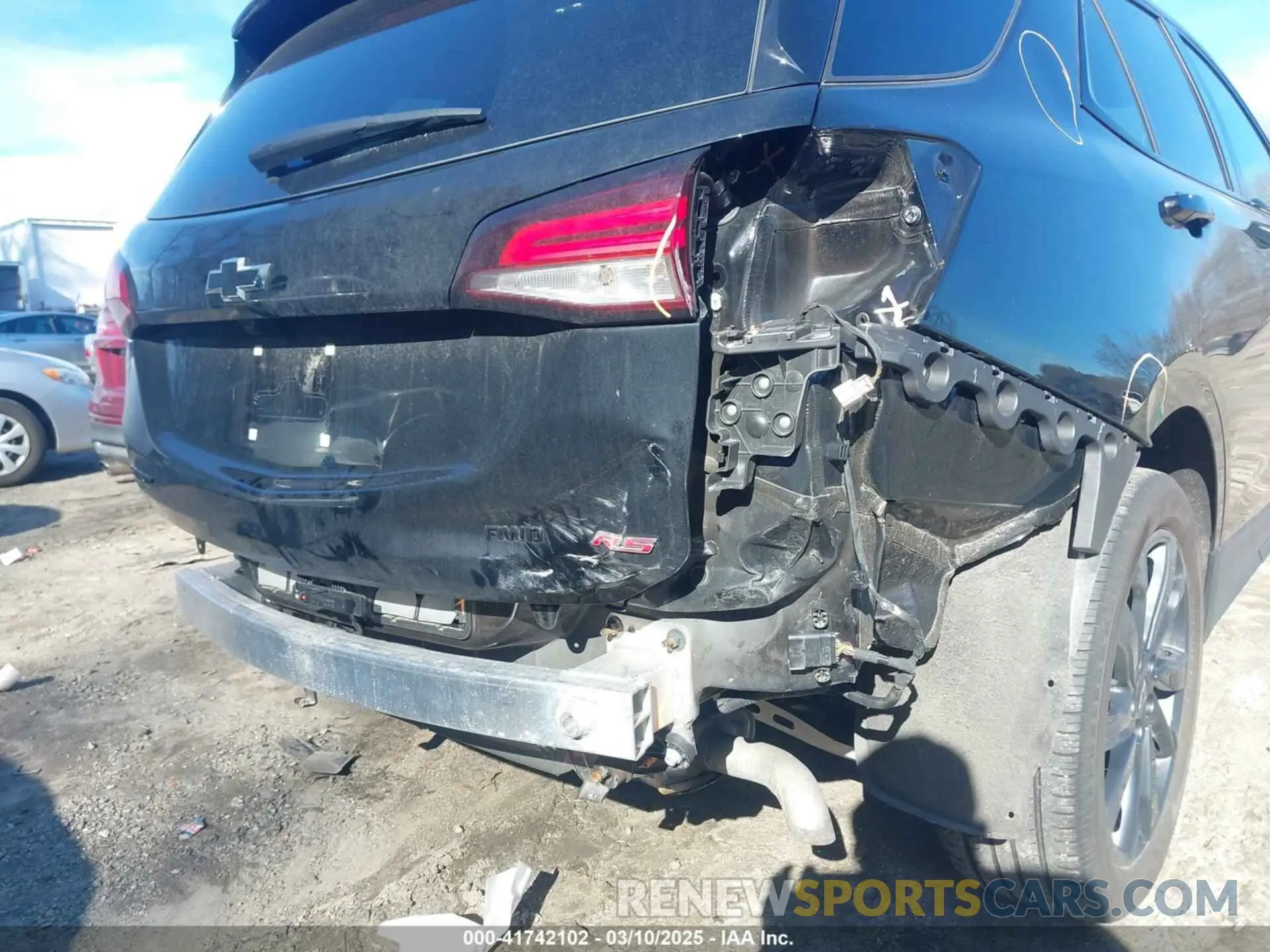 6 Photograph of a damaged car 2GNAXWEV0N6129109 CHEVROLET EQUINOX 2022