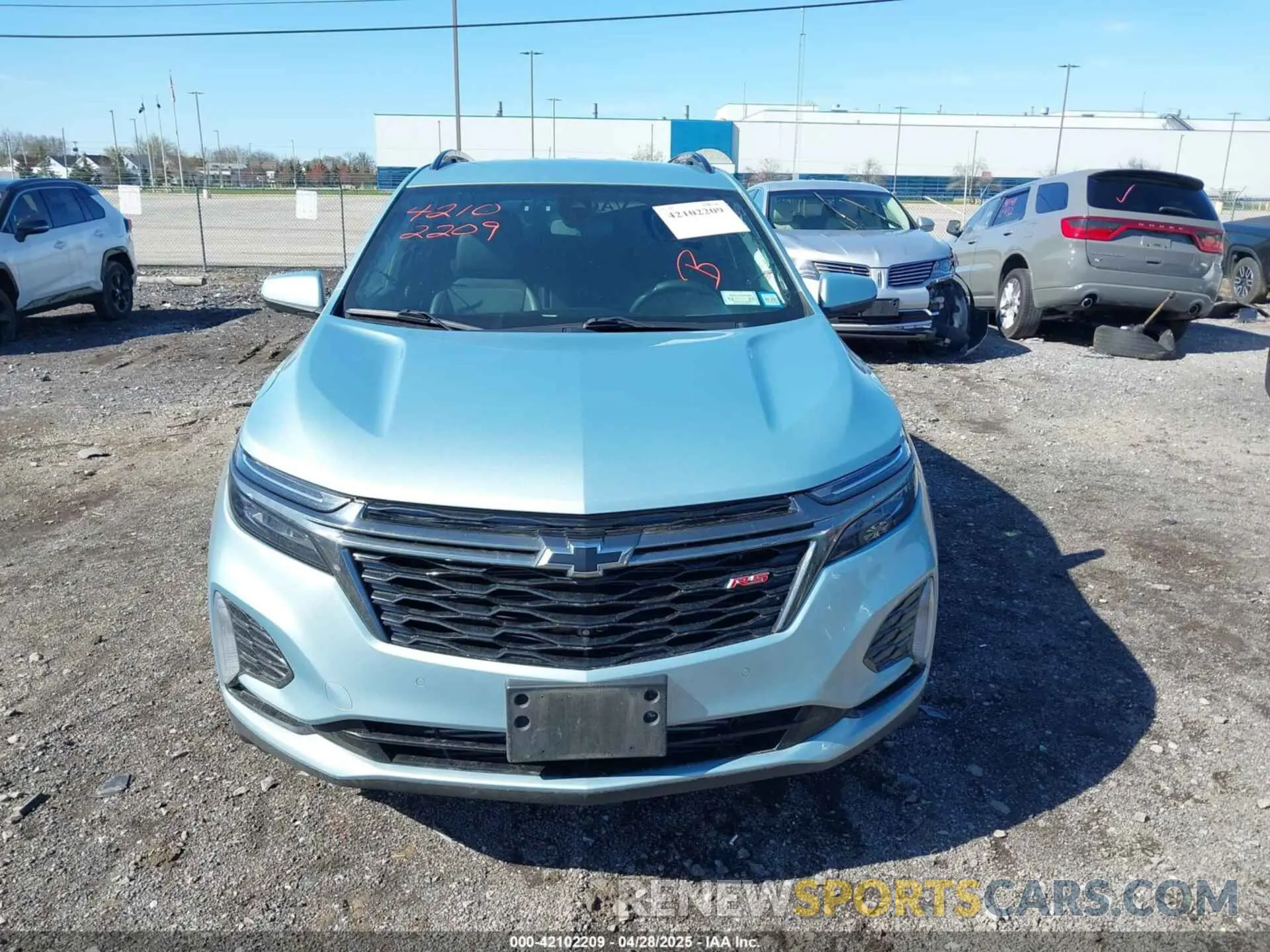 12 Photograph of a damaged car 2GNAXWEV0N6129532 CHEVROLET EQUINOX 2022