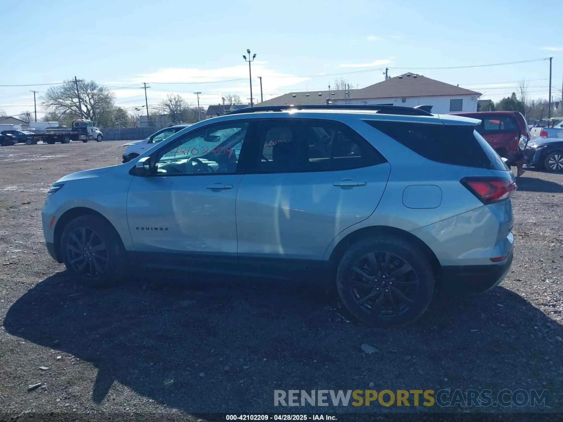14 Photograph of a damaged car 2GNAXWEV0N6129532 CHEVROLET EQUINOX 2022