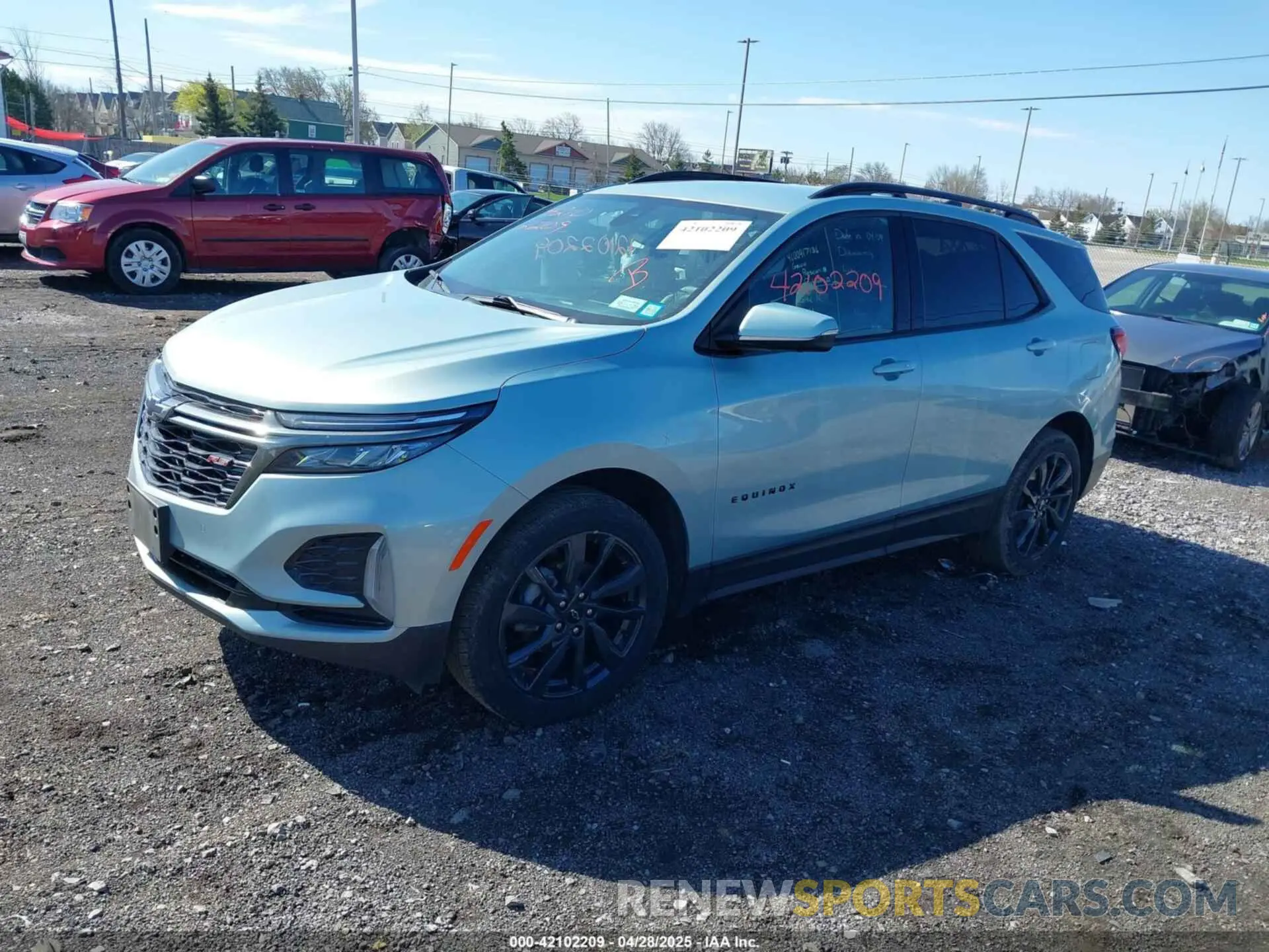 2 Photograph of a damaged car 2GNAXWEV0N6129532 CHEVROLET EQUINOX 2022