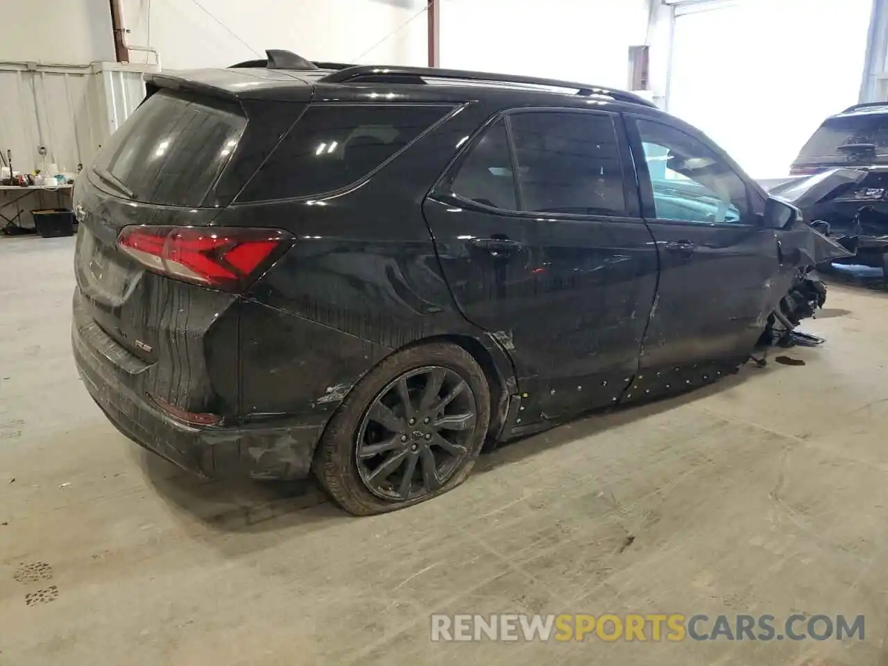 3 Photograph of a damaged car 2GNAXWEV2N6132397 CHEVROLET EQUINOX 2022